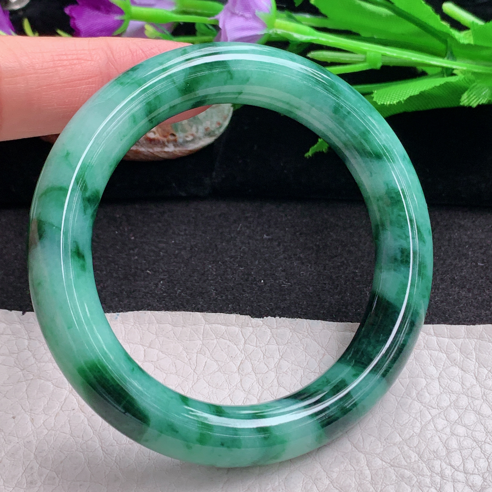 ss自然光54.6*10.8美人镯 缅甸翡翠a货手镯飘花女款圆条玉镯子