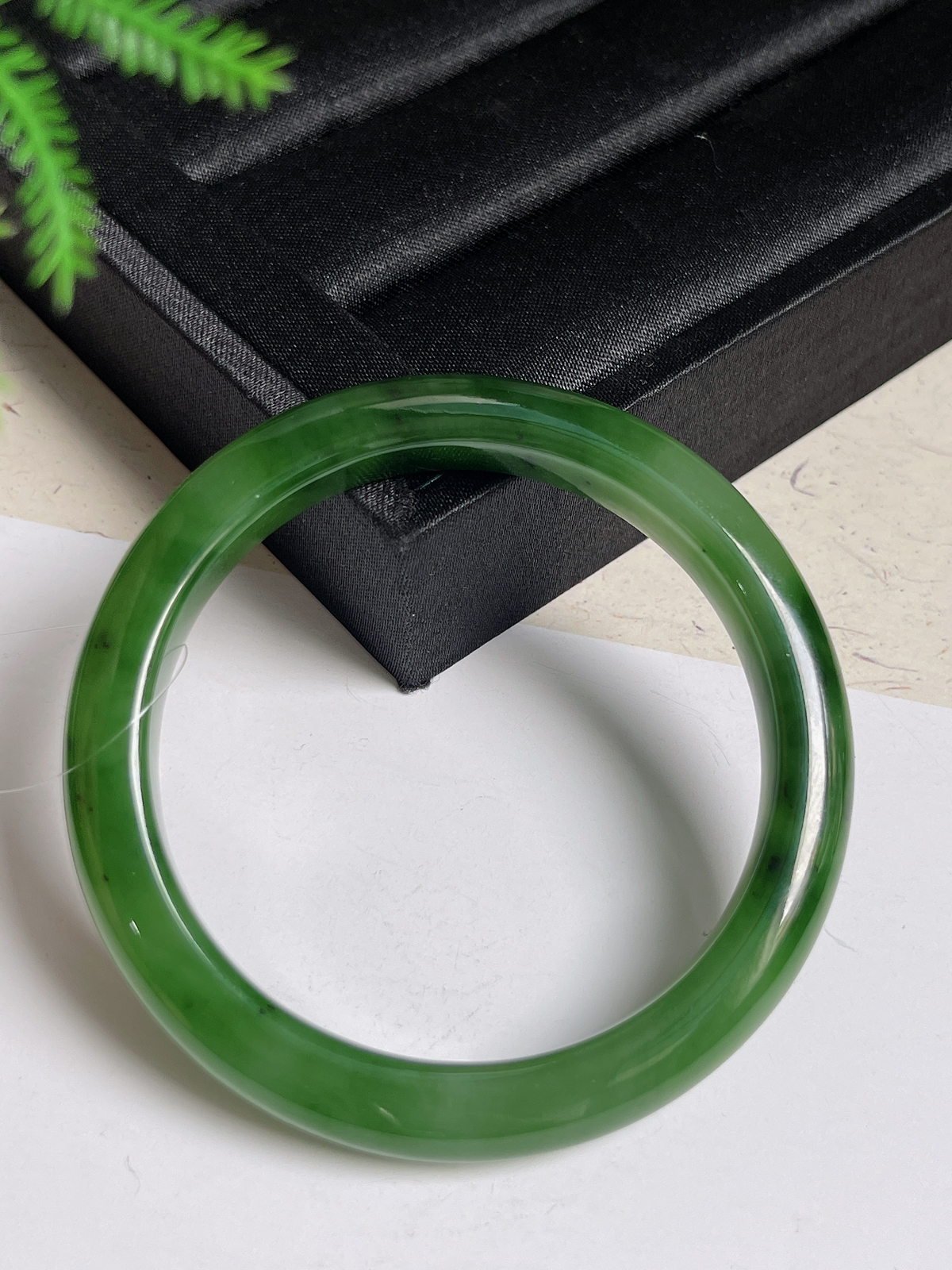 正圈57.8圈口，和田玉碧玉手镯