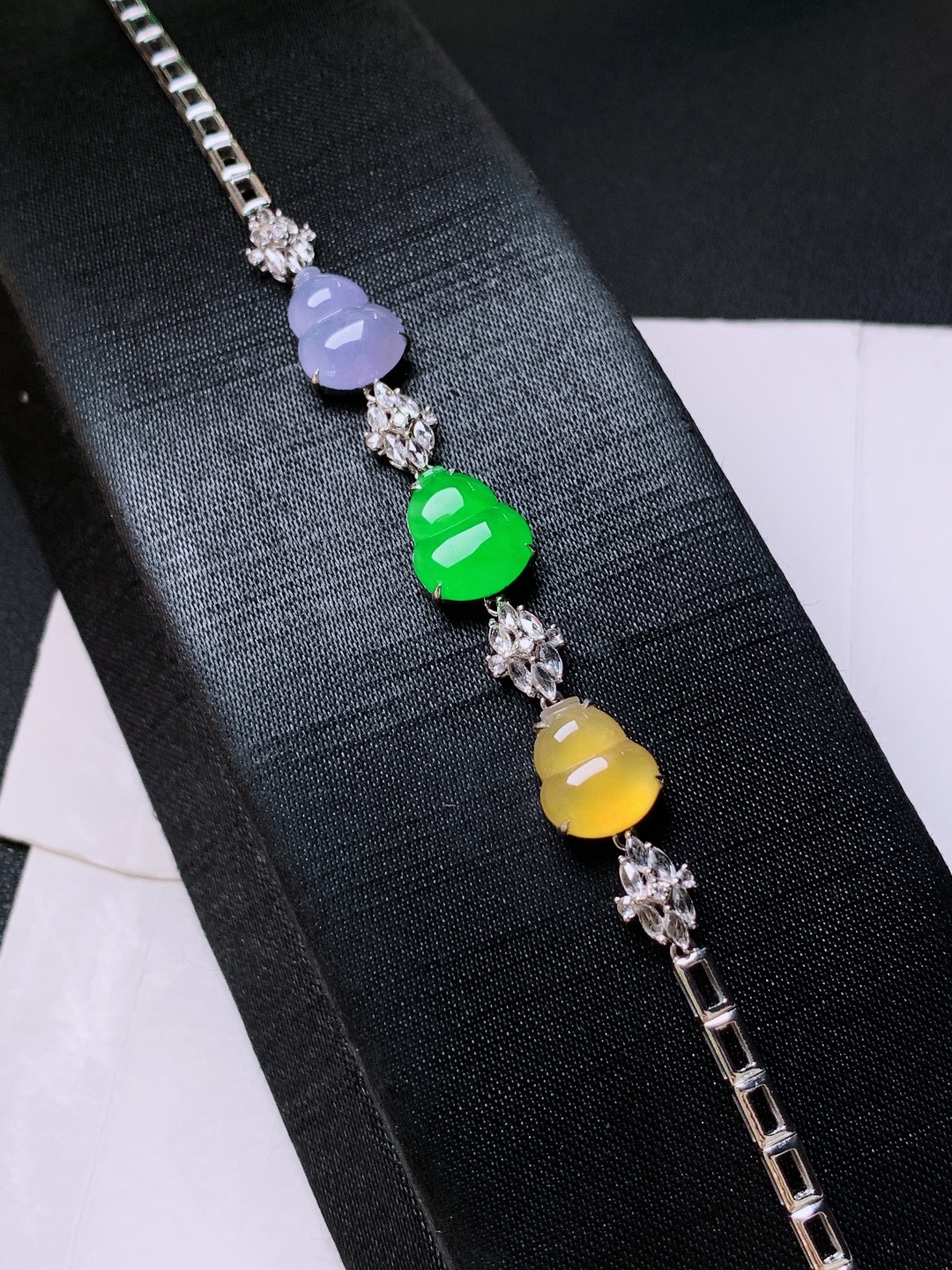 ️ 多宝葫芦手链，色正阳绿，五彩斑斓，裸石11.6/9.4/2.5