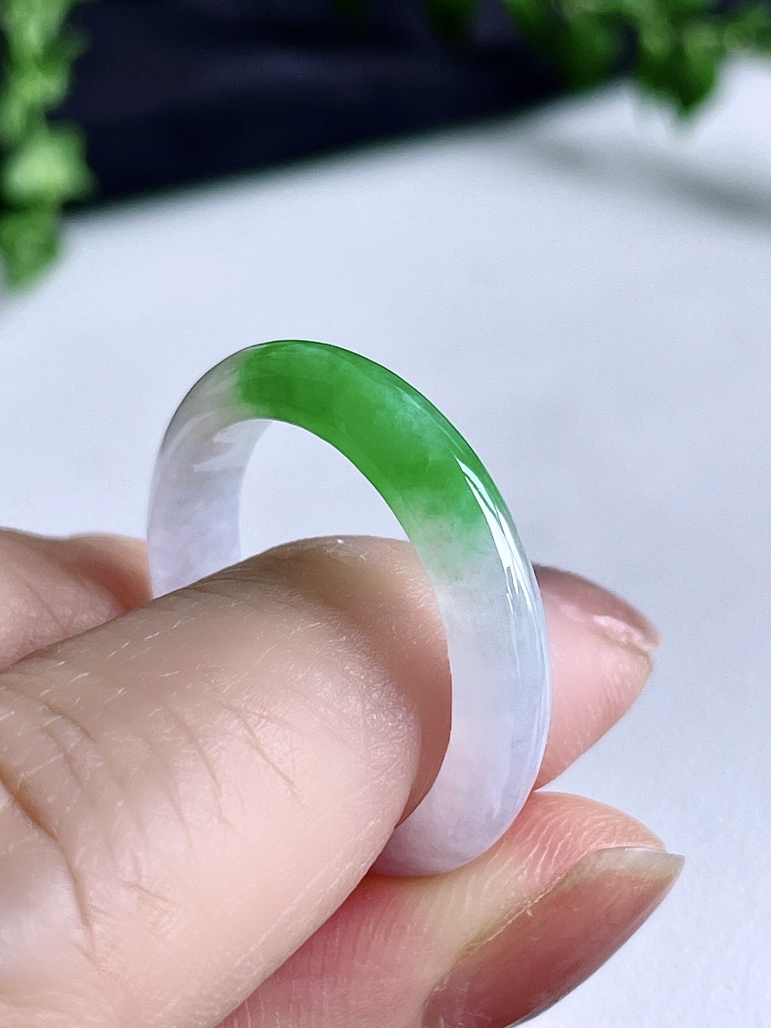 【裸石】冰阳绿戒圈指环，缅料，无裂，性比高，尺寸4.5-3.3，圈口21号，重量2.8克