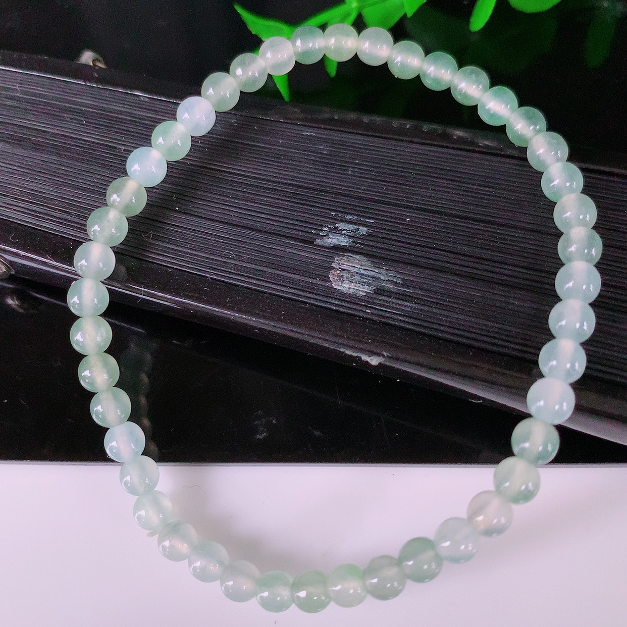 自然光实拍，冰种翡翠手串手链，种老水足，冰清玉润  颜色漂亮  #001.1取一尺寸3.9