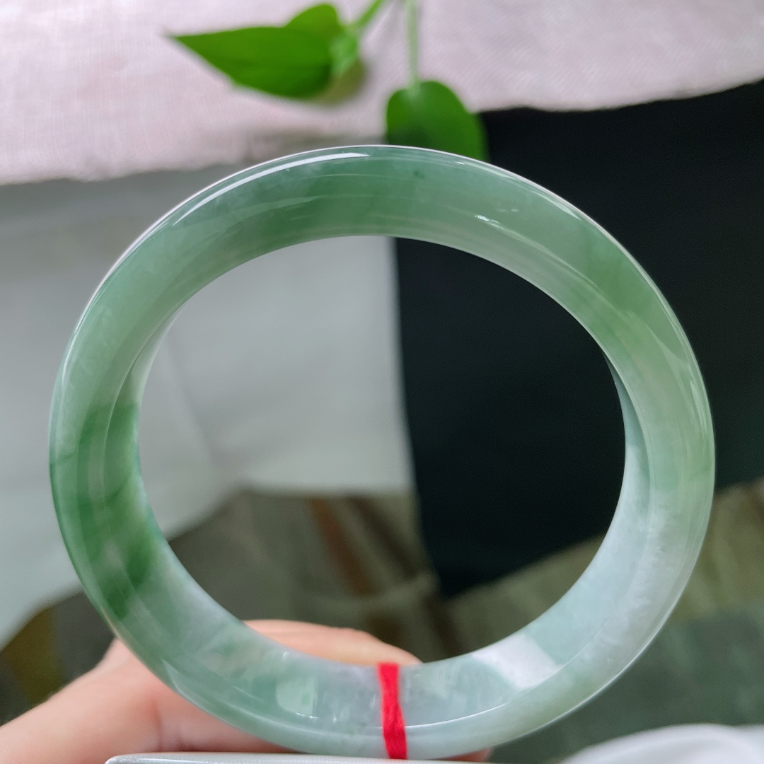 59.5/12.9/7.7，飘花正圈，海草一般摇曳生姿，不失典雅，无裂，ss52429a