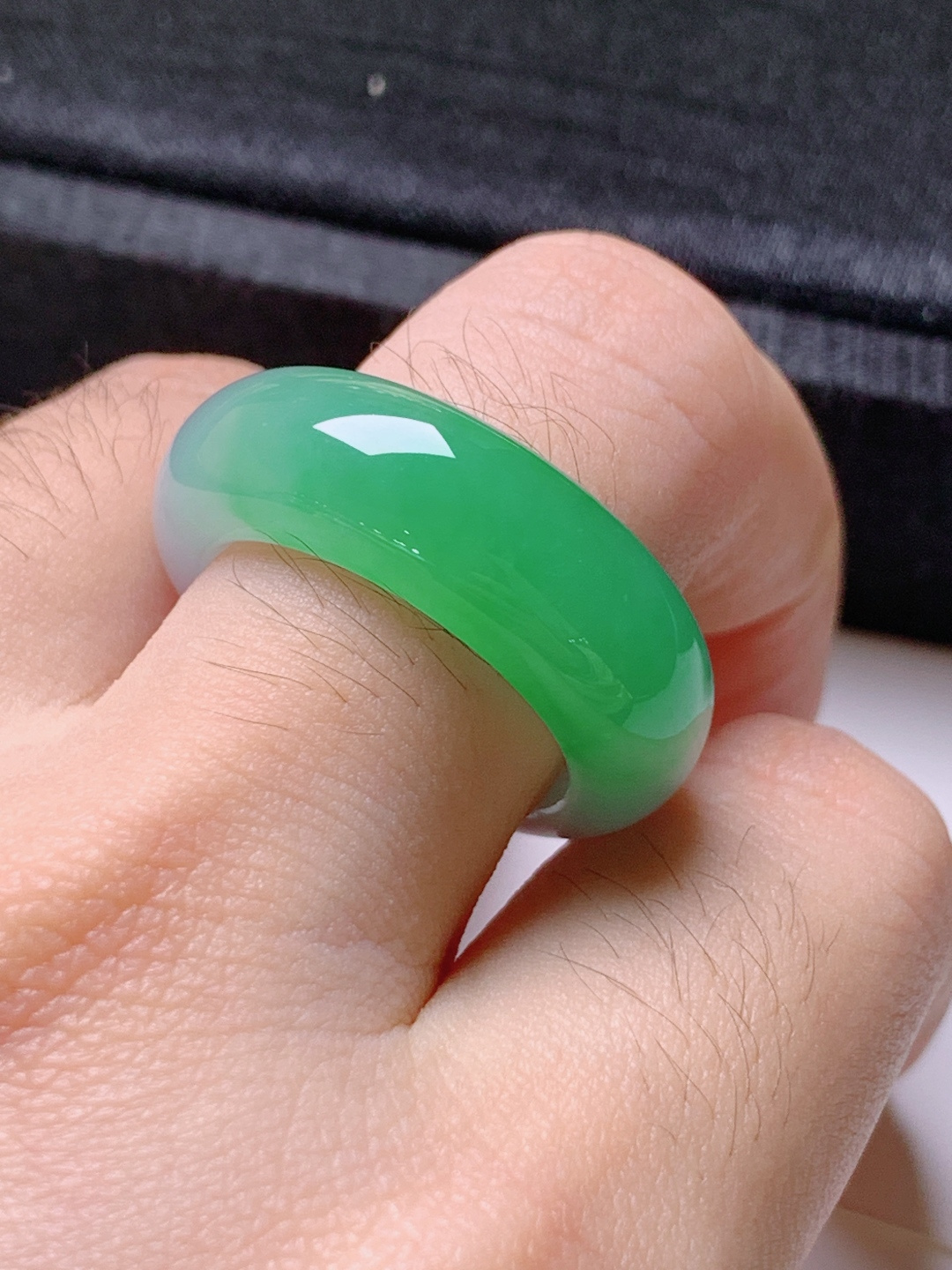 ️ 冰种绿指环，无裂翠旅水润，裸石27.6-8.3-5.1，圈口15