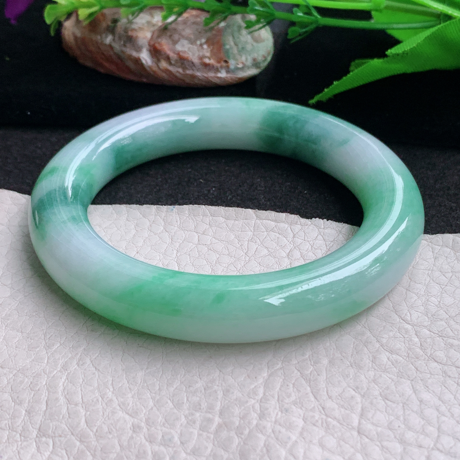 xc实拍57*12胖圆镯 缅甸翡翠a货手镯飘花女款圆条玉镯子