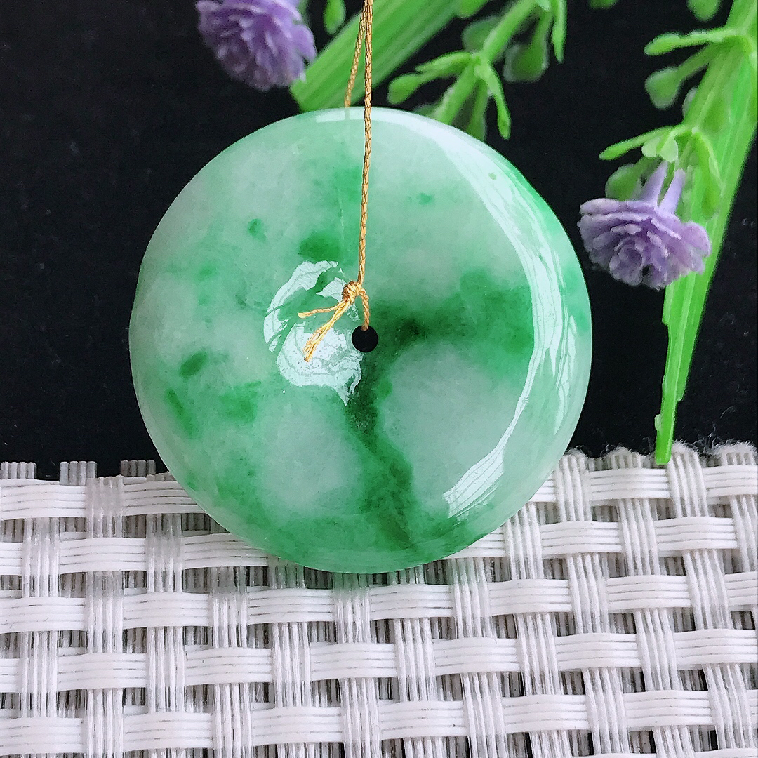 实拍A货翡翠32/5.8老坑精美温润飘阳绿平安扣吊坠翡翠玉扣挂件