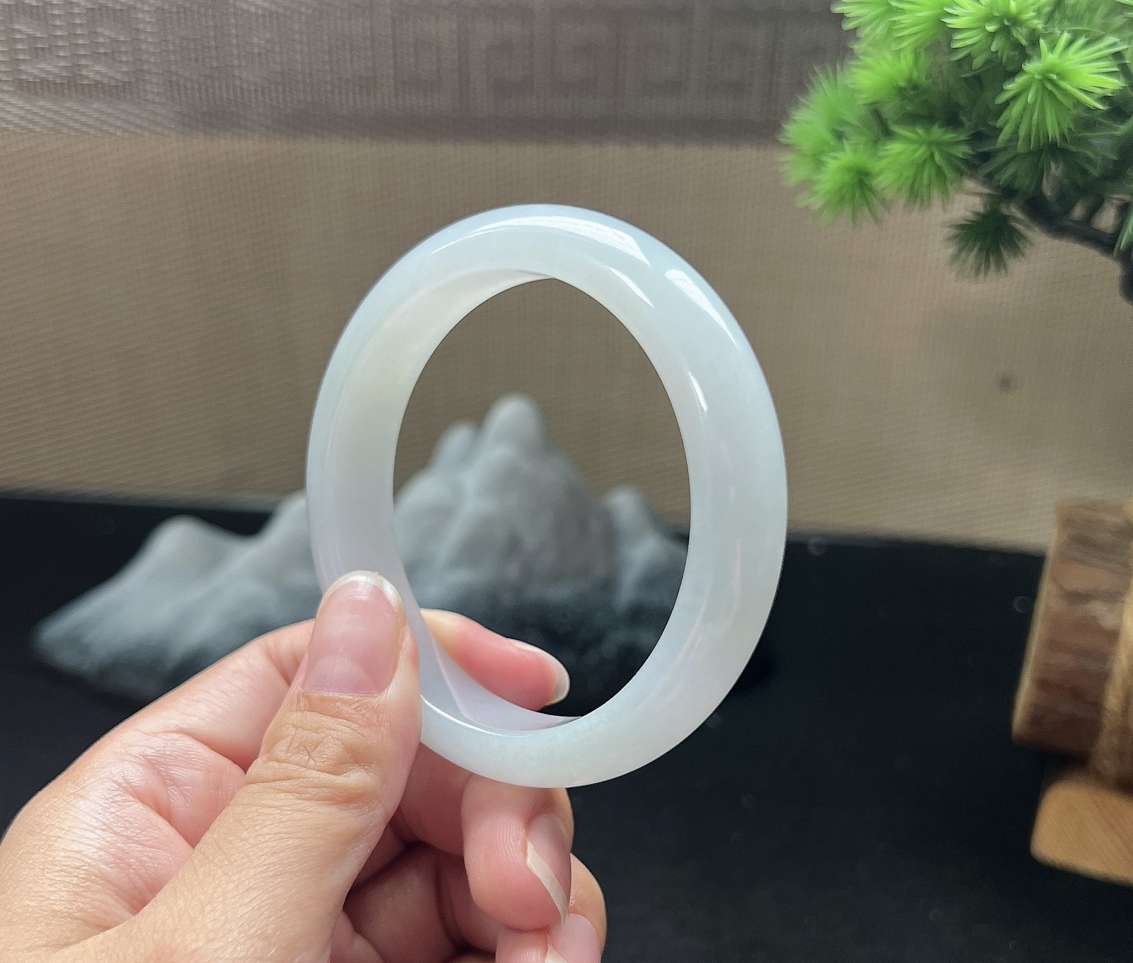 53.5圈口正圈白月光手镯，胶感十足~