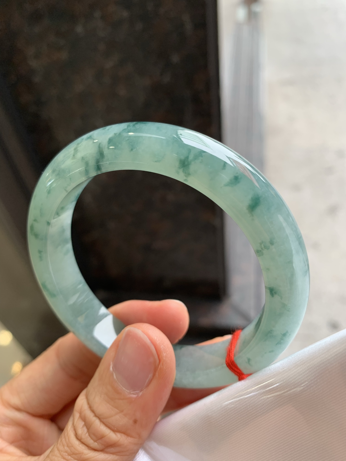 正圈飘花，无裂，尺寸：57.2/12/9，花色漂亮