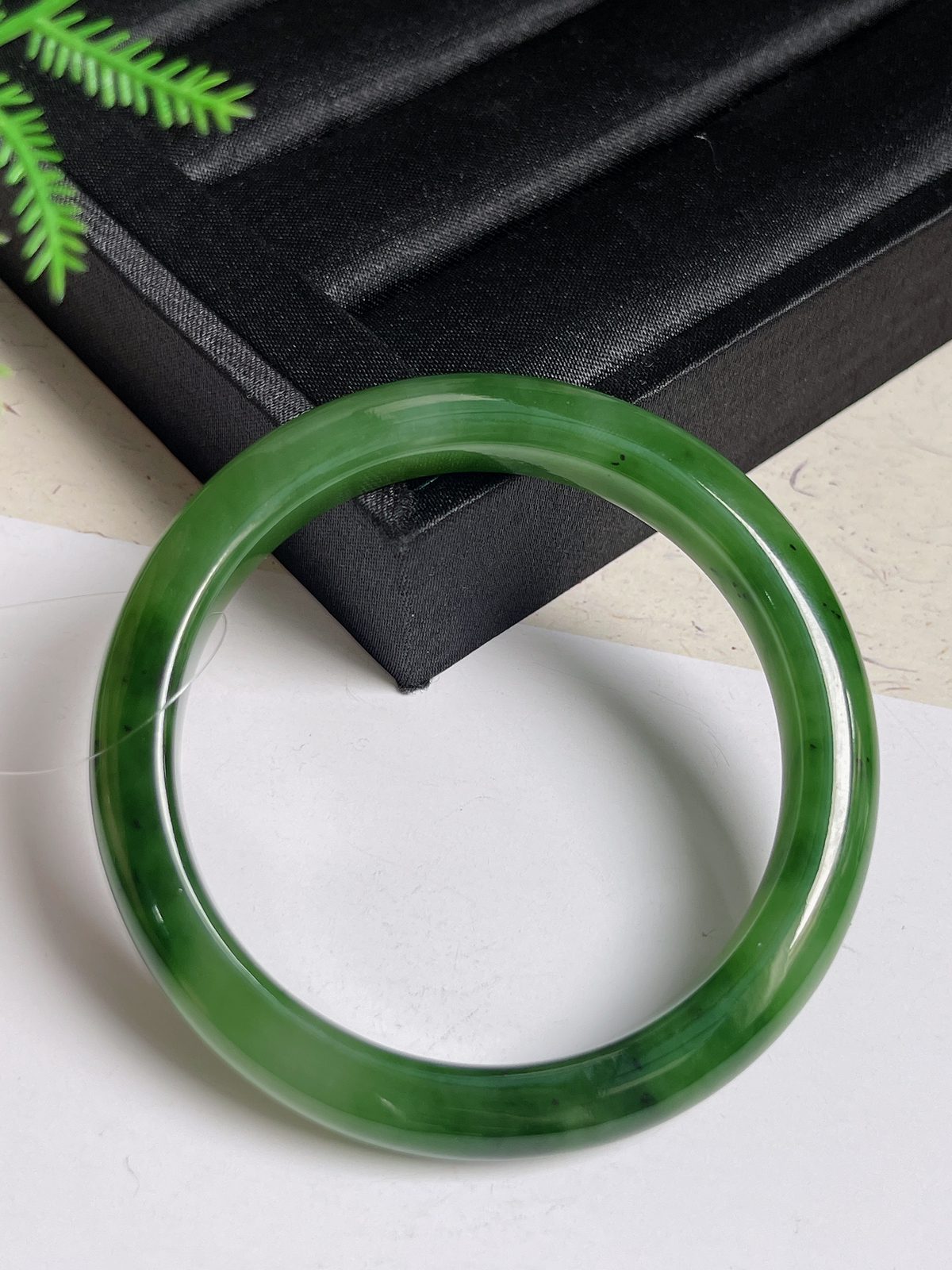 正圈57.8圈口，和田玉碧玉手镯