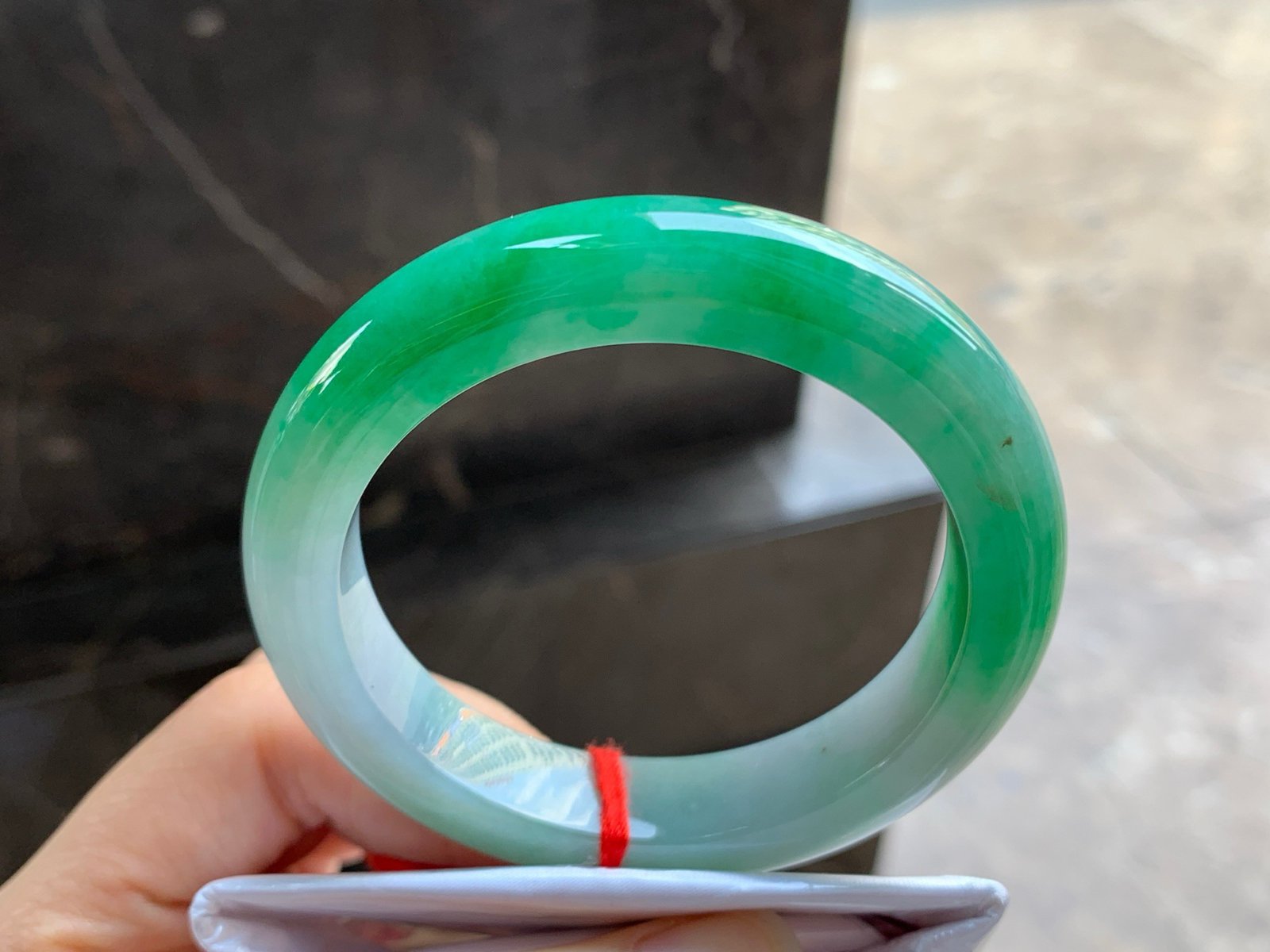 53.5-12.2-9.1

阳绿色手镯^_^颜色鲜艳