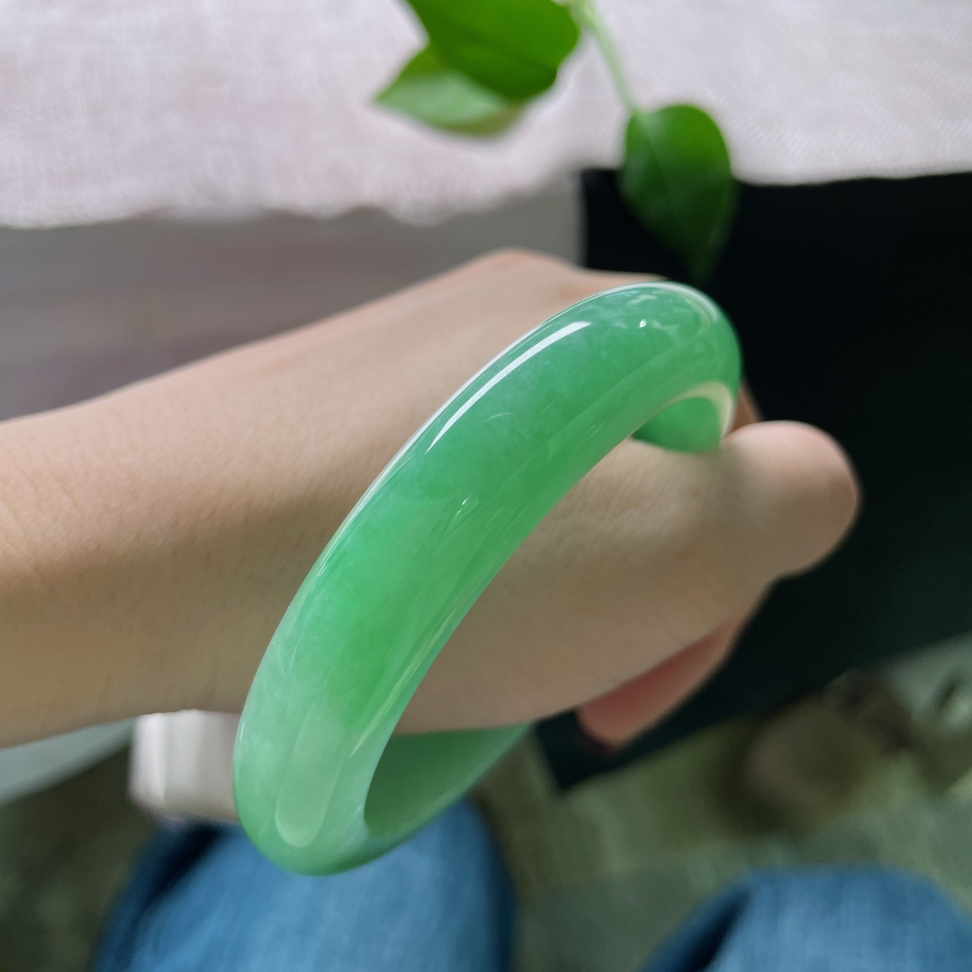 59/13.5/9.3，绿底正圈，颜色鲜艳夺目，倾国倾城，万古长青，经典传承之美，无裂，ss51716a