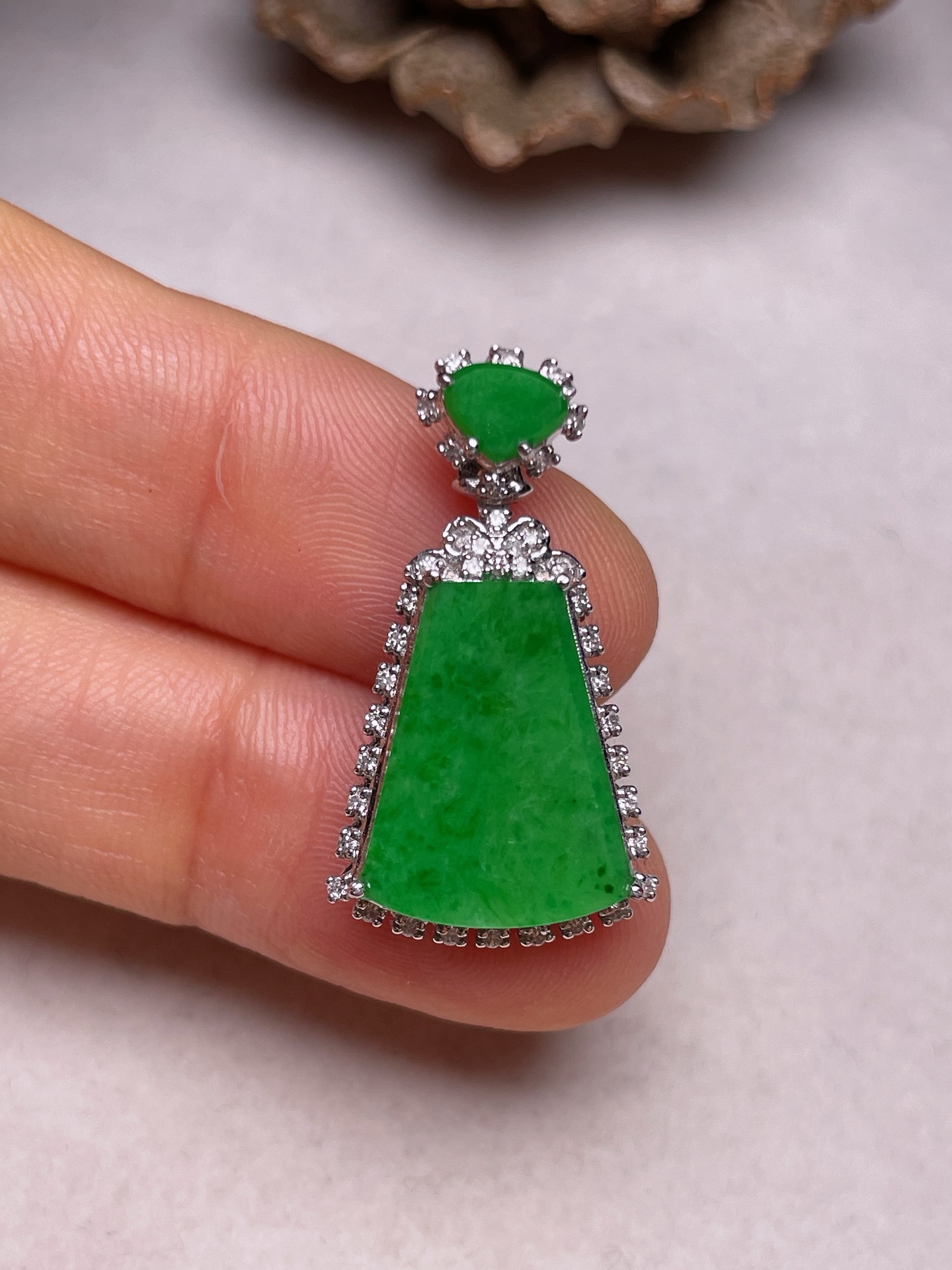 ️ 18k金镶无事牌，冰糯种满色，无裂，一手货源长27