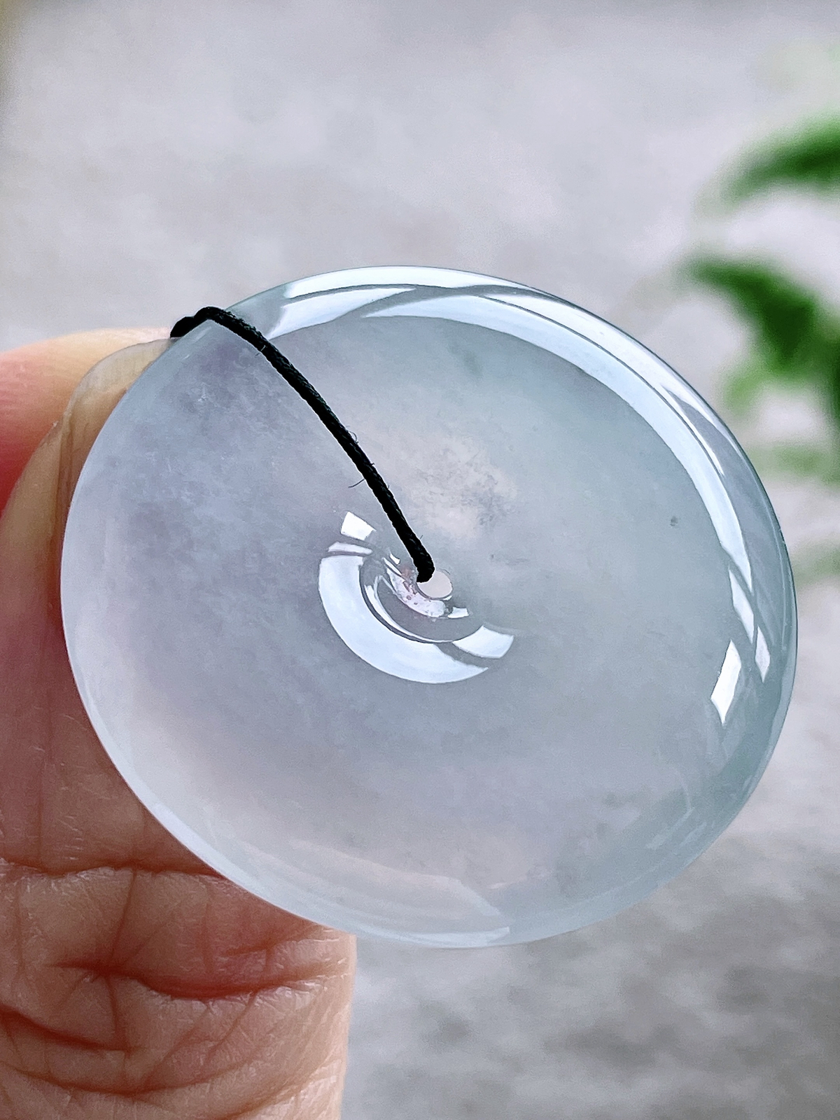 【裸石】冰平安扣吊坠
【说明】缅料 性价比高  
【尺寸】31.4-6..