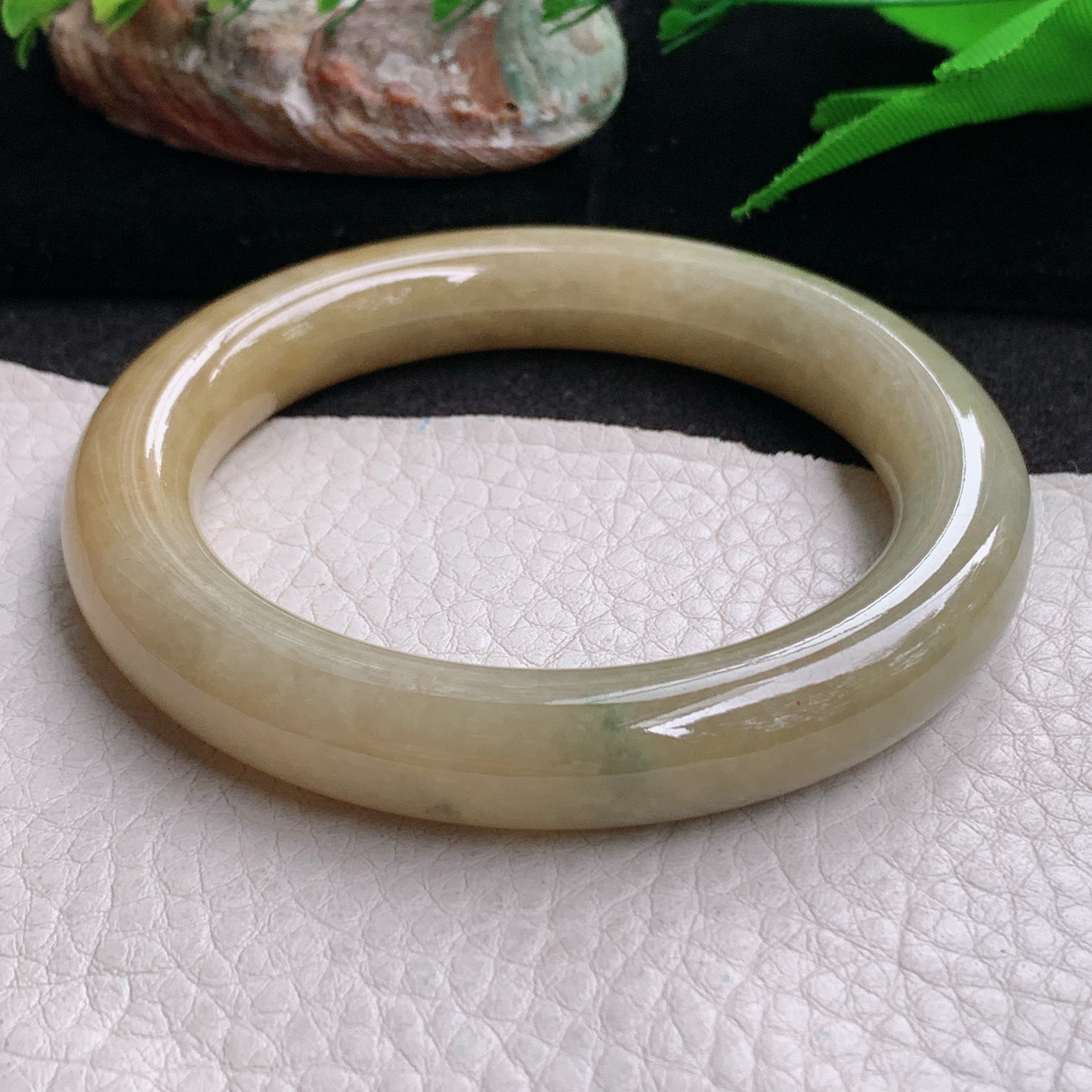 z实拍55*10.8*10.7招财美人镯 缅甸翡翠a货手镯黄翡女款圆条玉镯子