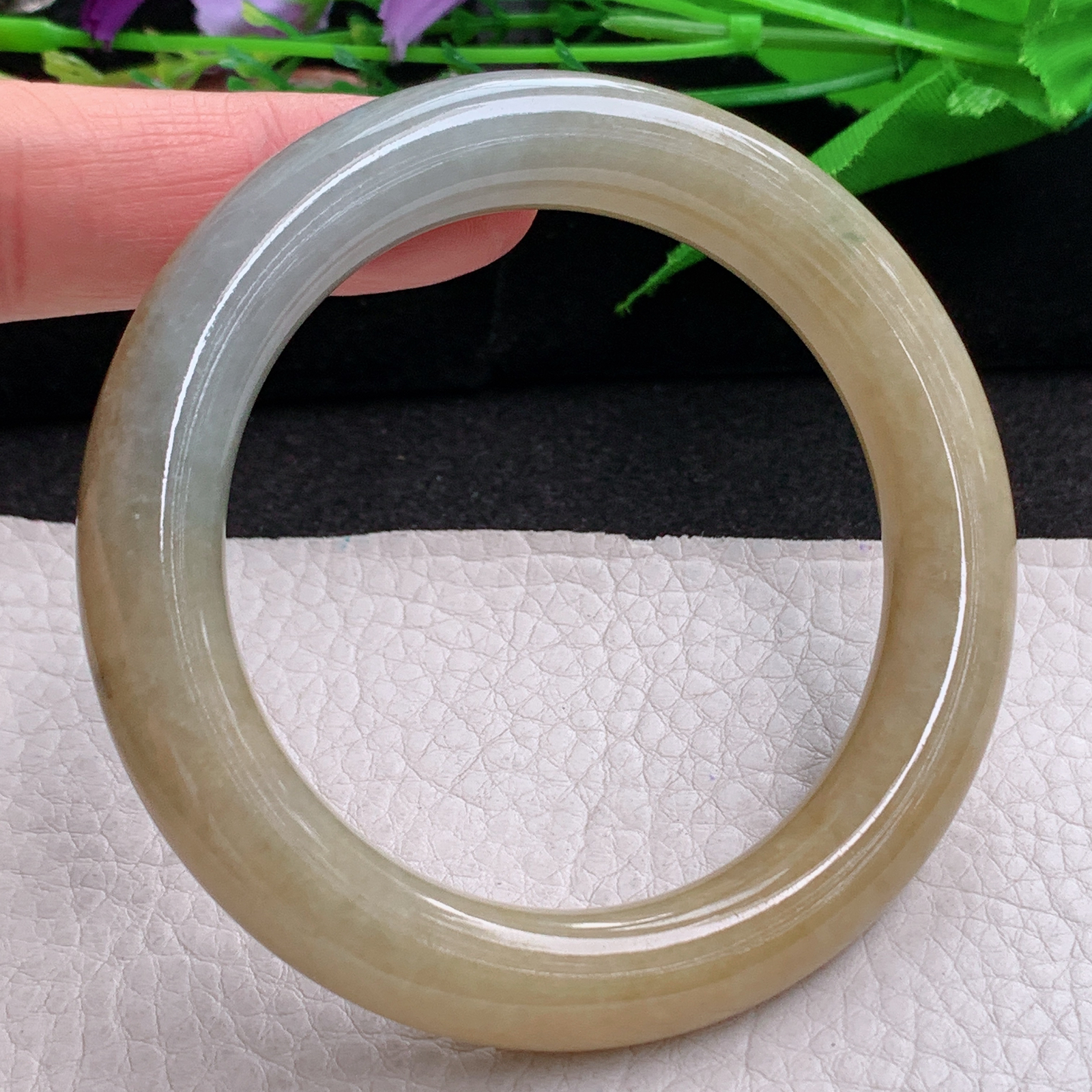 z实拍55*10.8*10.7招财美人镯 缅甸翡翠a货手镯黄翡女款圆条玉镯子