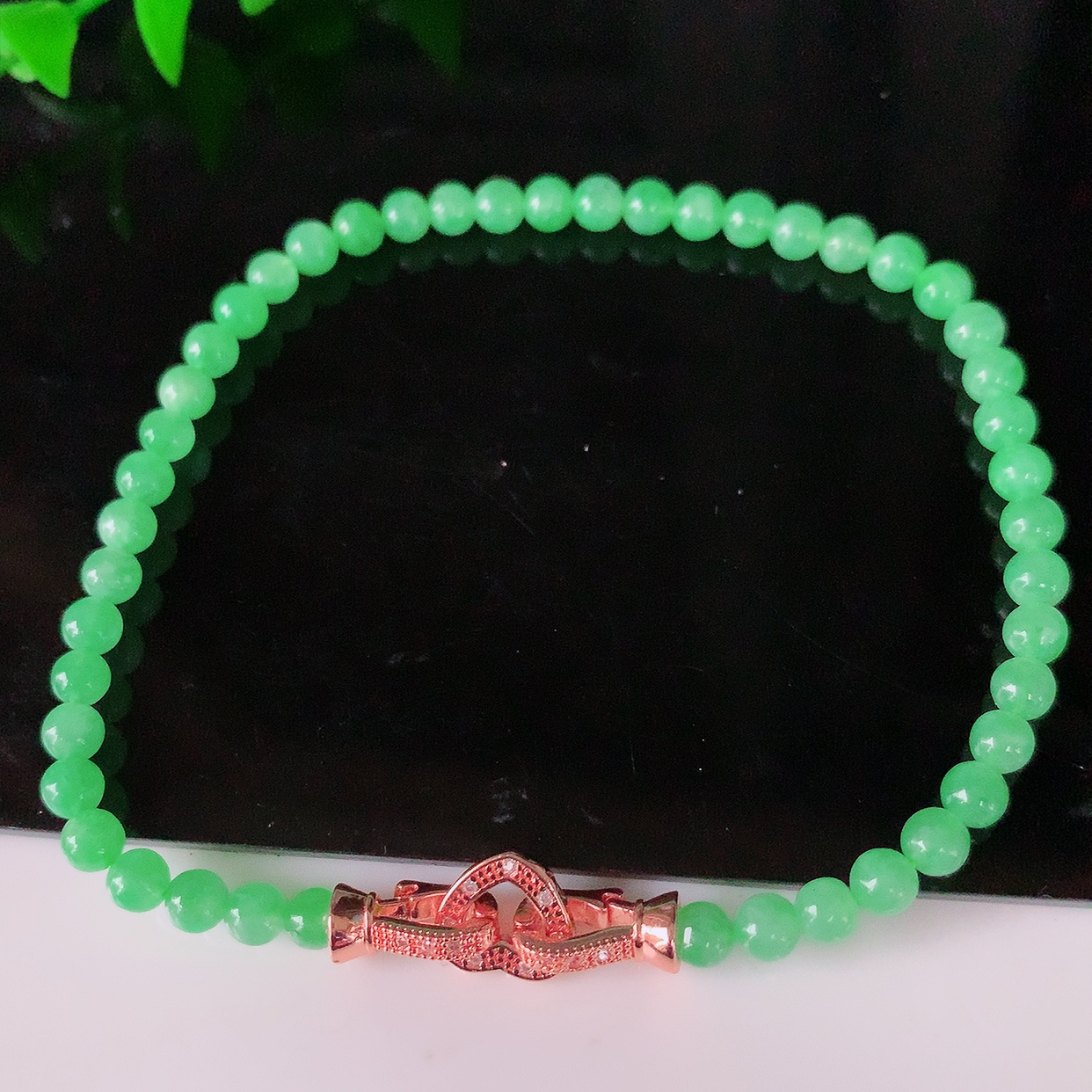 自然光实拍，冰润满绿翡翠手串手链，种老水足，冰清玉润  颜色漂亮  #003.1取一尺寸3.9