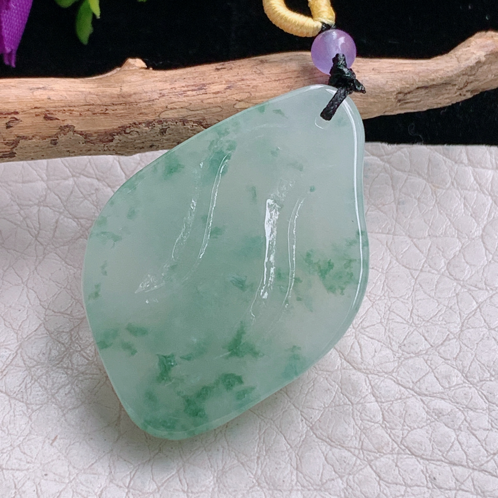 t实拍37.8*25.6*6.6缅甸翡翠A货精雕冰飘花洋洋得意 生肖羊玉吊坠 玉挂件