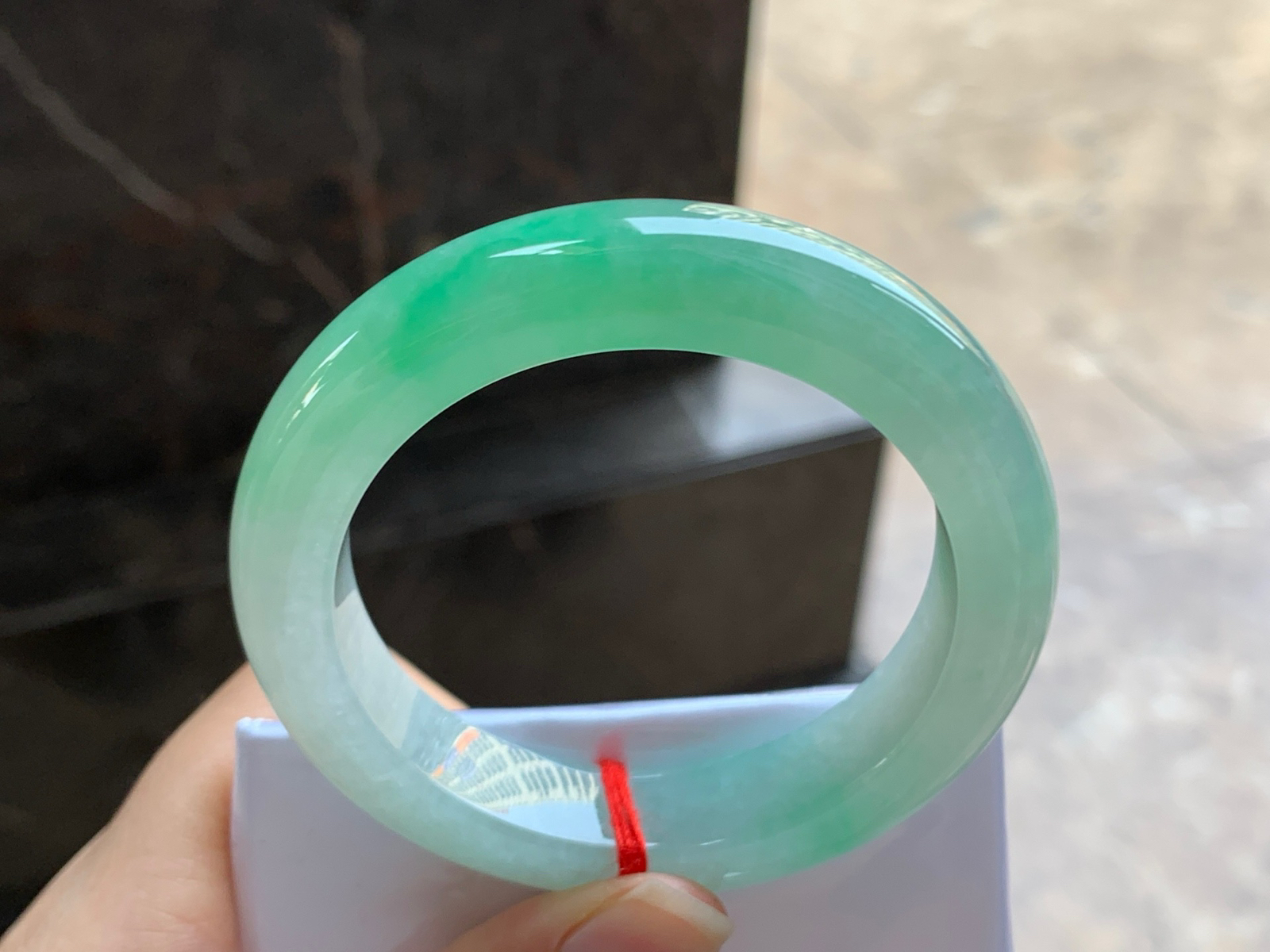 51.5-12-9.3

绿色手镯^_^色阳清新