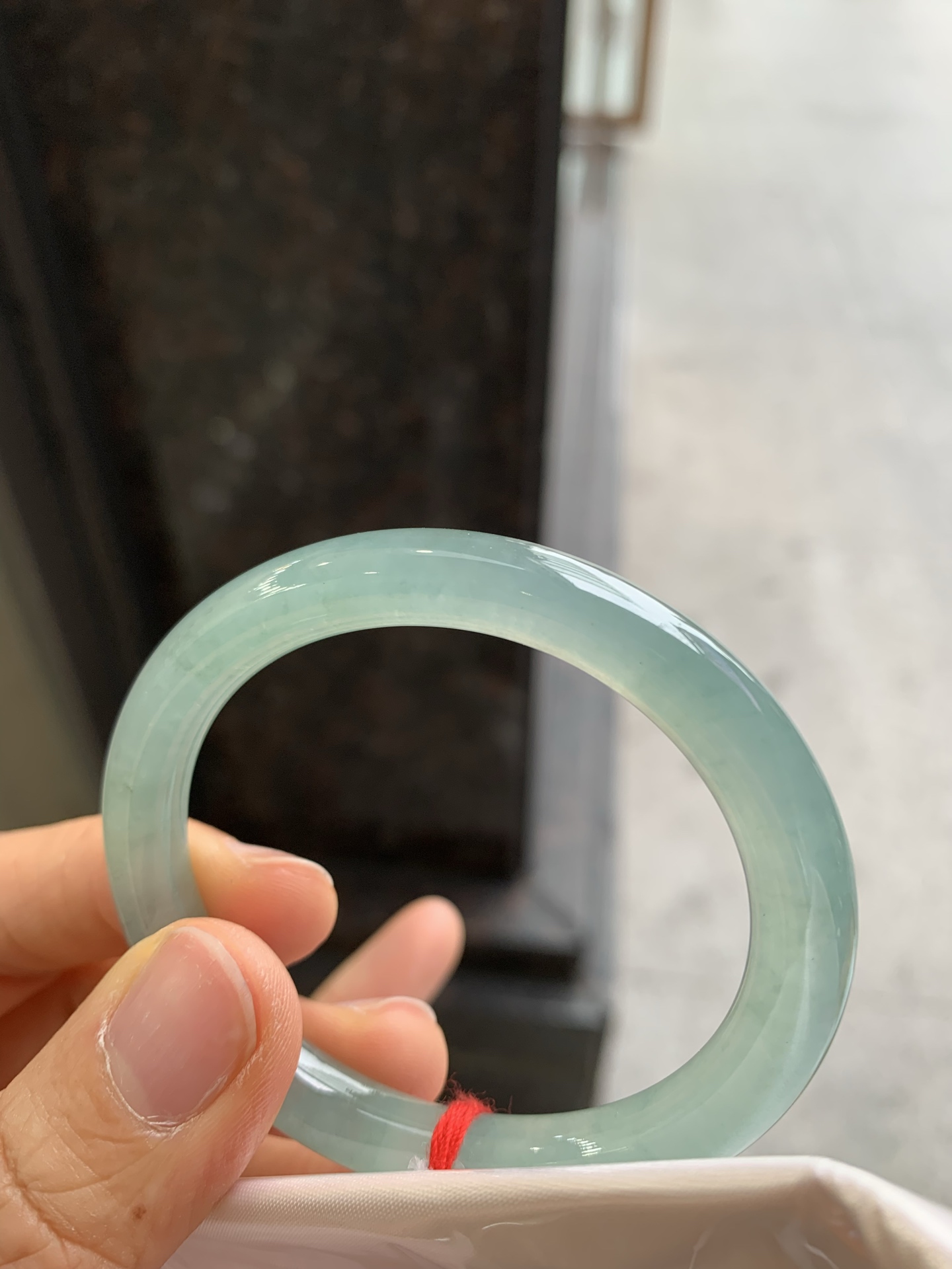 贵妃圆条冰晴，无裂，尺寸：52/46/7.8/7.6，冰润