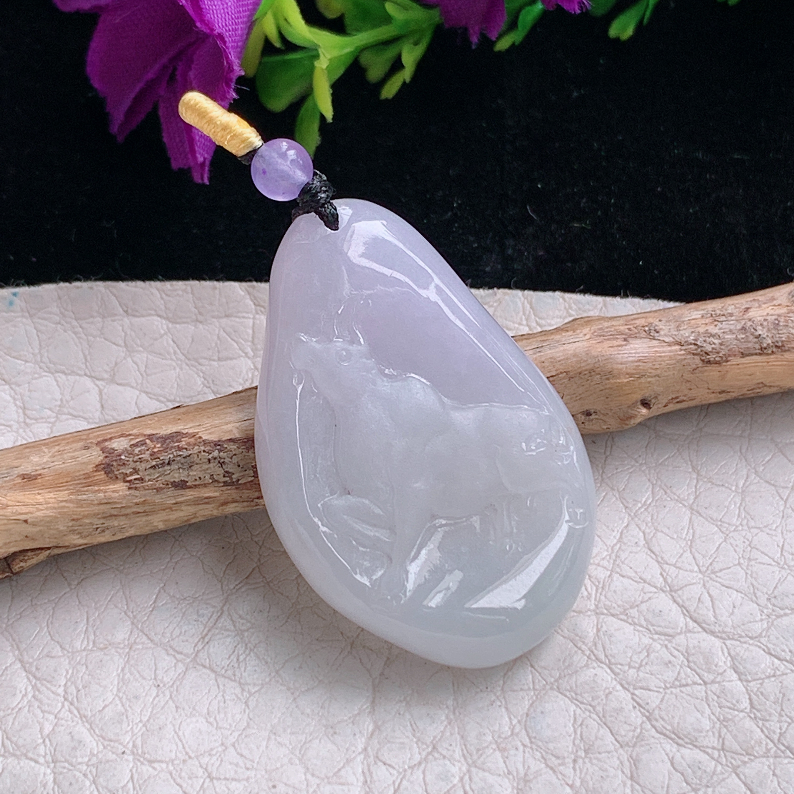 t实拍33.3*22*5.2缅甸翡翠A货精雕冰纯扭转乾坤 生肖牛玉吊坠 玉挂件