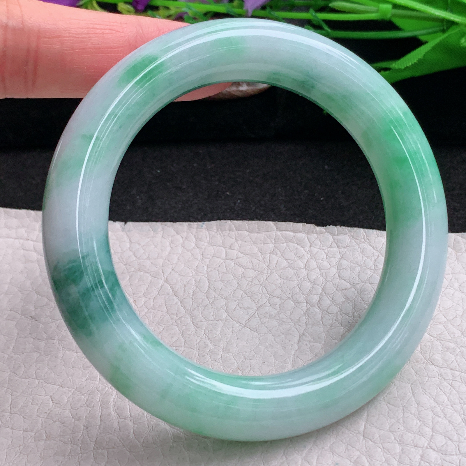 xc实拍57*12胖圆镯 缅甸翡翠a货手镯飘花女款圆条玉镯子