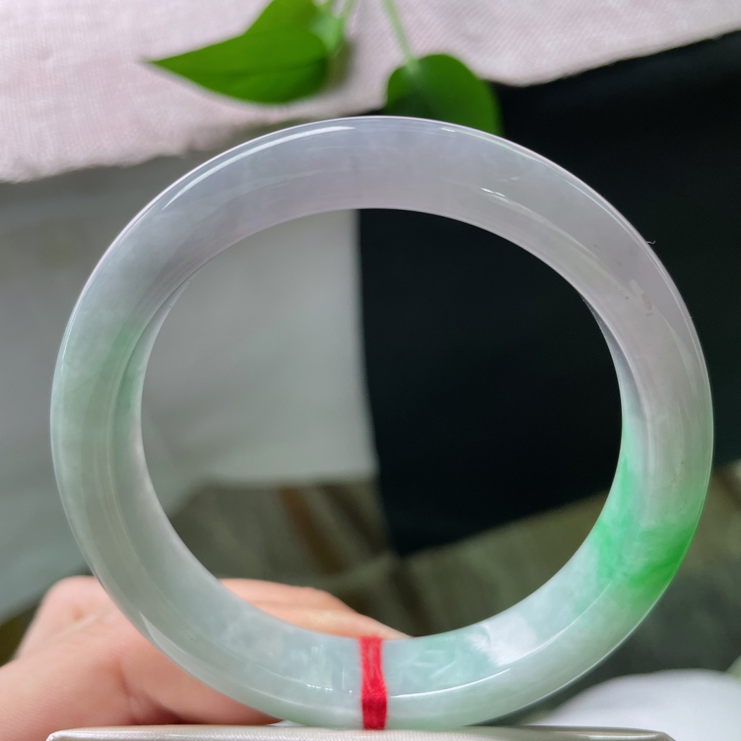 59.4/12.8/8.5飘绿正圈，水润，一抹翠色，婉间的温柔，皮纹，ss51282a