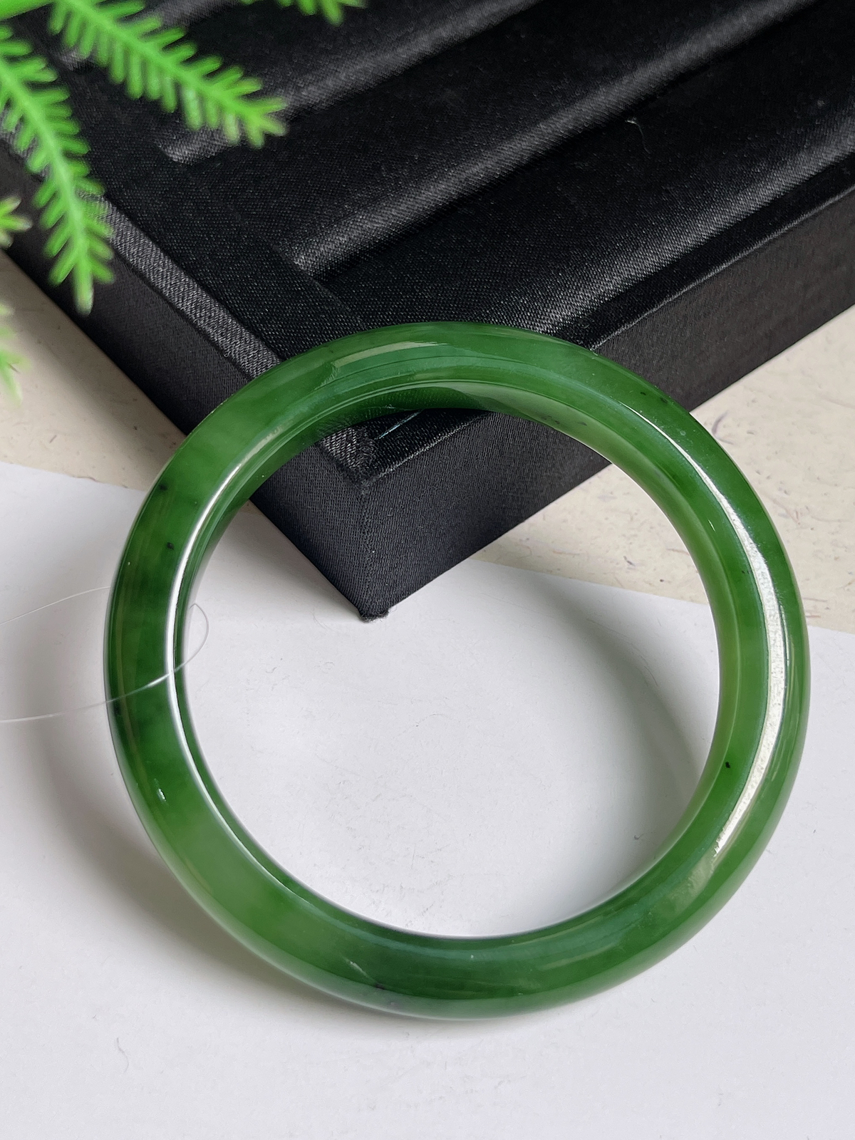 正圈57.8圈口，和田玉碧玉手镯