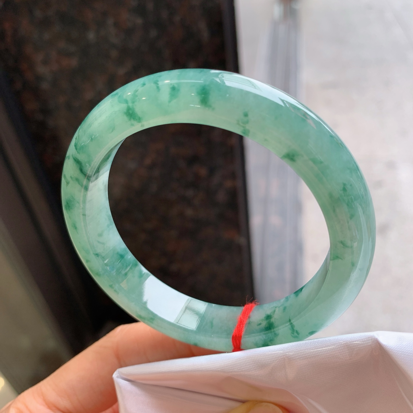 正圈飘花，无裂，尺寸：57.2/12/9，花色漂亮