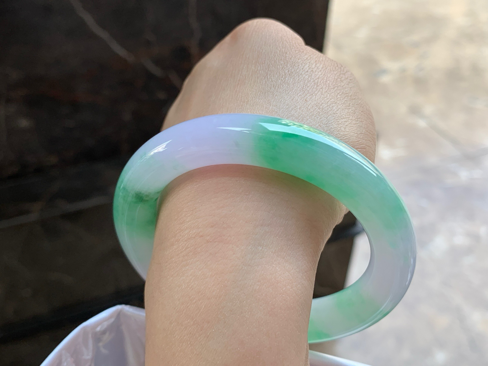 57-11.7

春带彩圆条手镯^_^颜色鲜艳