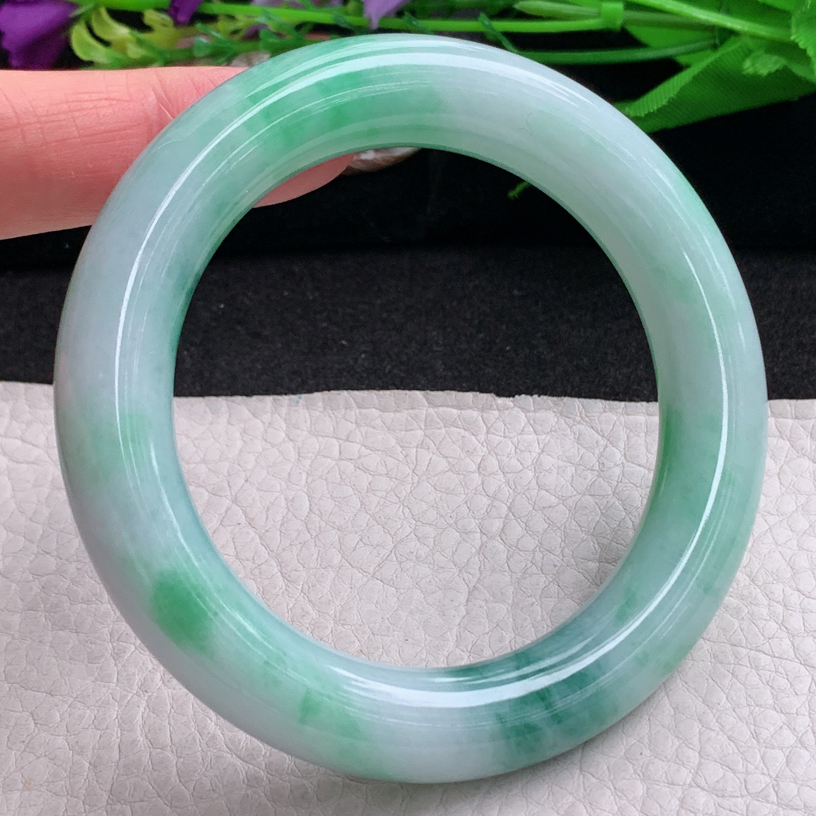 xc实拍57*12胖圆镯 缅甸翡翠a货手镯飘花女款圆条玉镯子