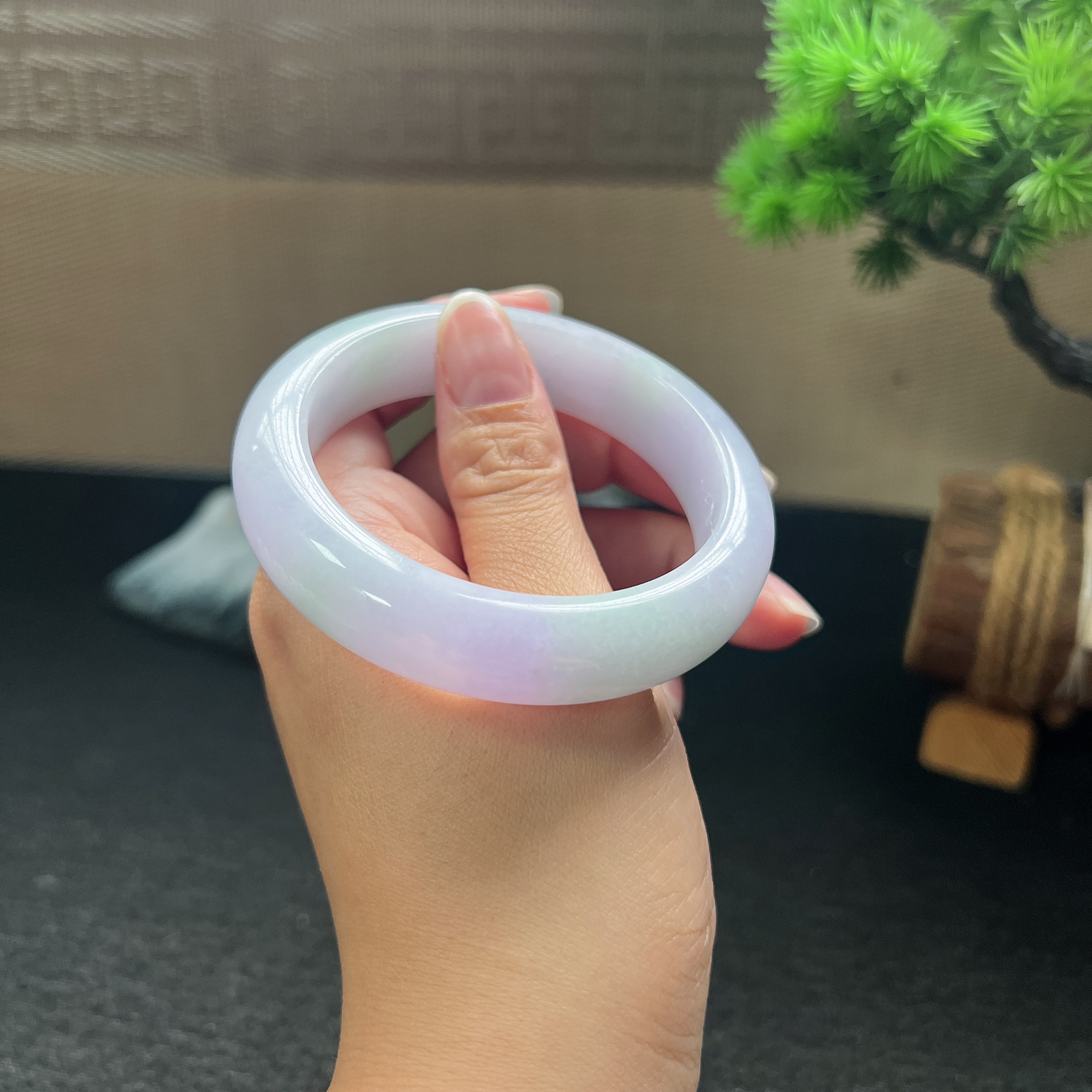 55圈口正圈春彩手镯