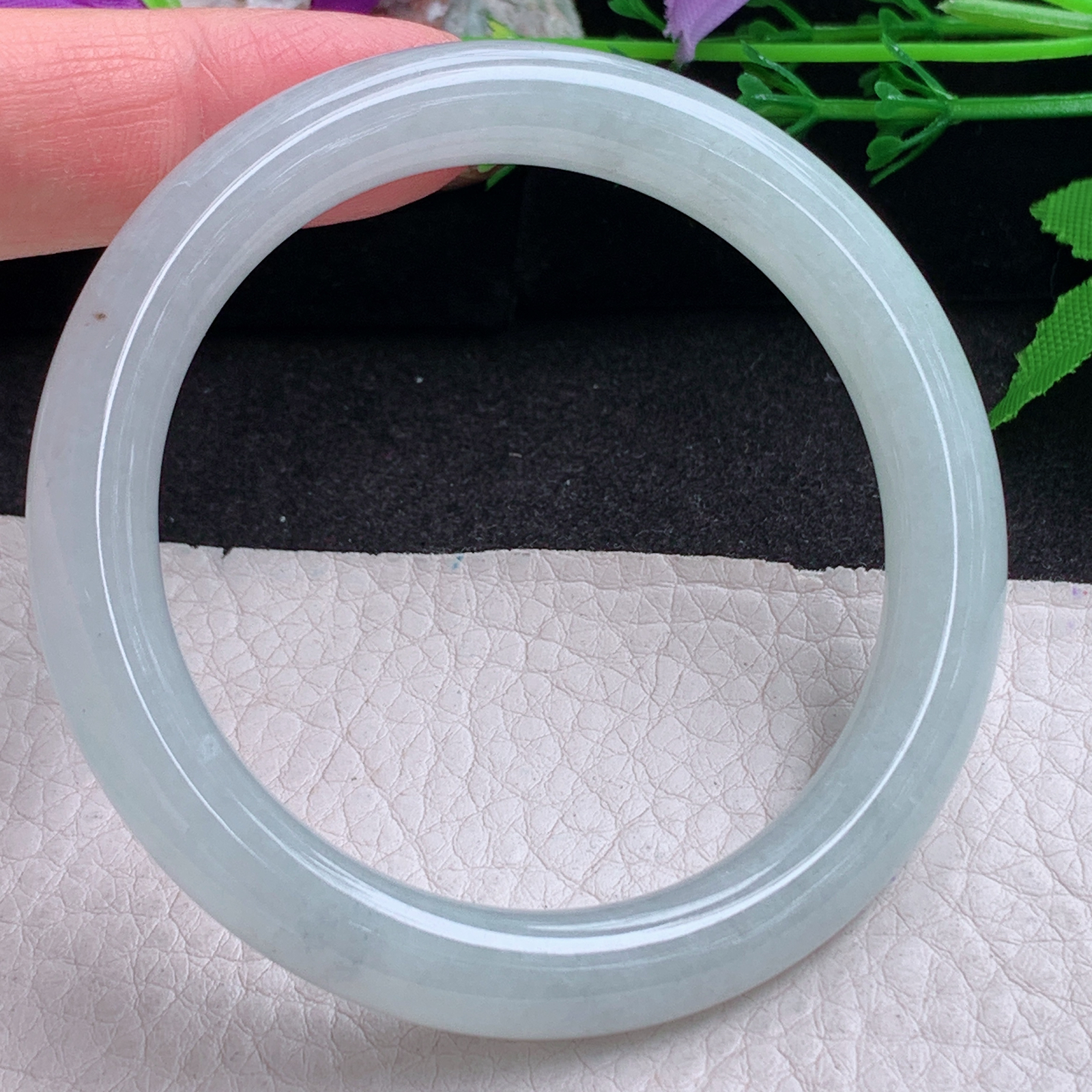 n小圈口54*8.8*8.5美人镯 缅甸翡翠a货手镯浅绿秀气圆条叮当镯