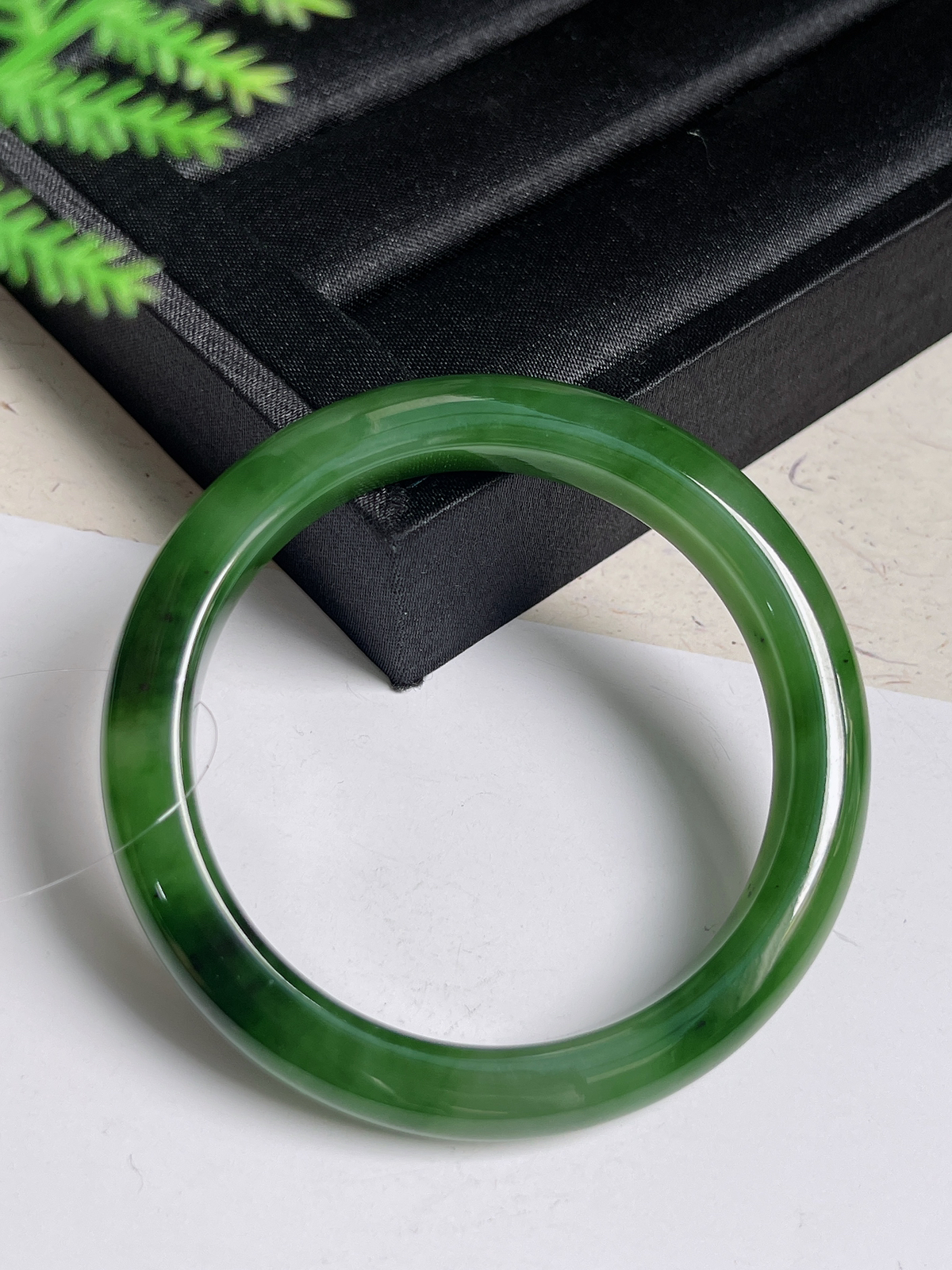 正圈56圈口，和田玉碧玉手镯