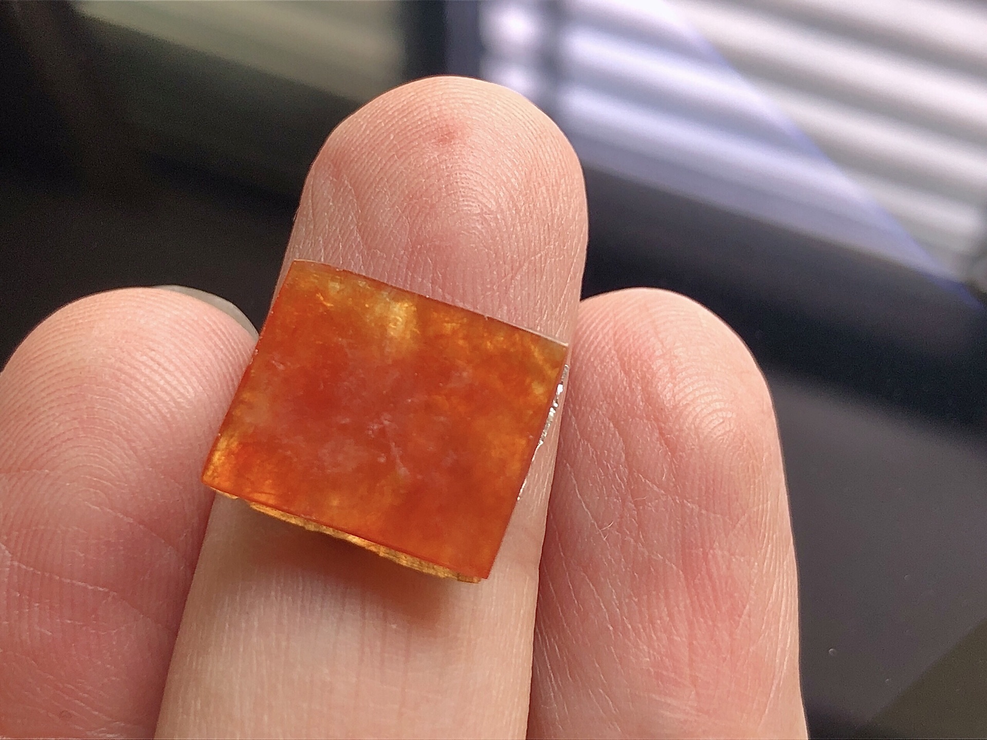 ️ 红翡方形，色泽极美，通透水润，玉质细腻，夺目迷人，镶嵌效果，品相，无裂，尺寸14.2*12*2.5，超值