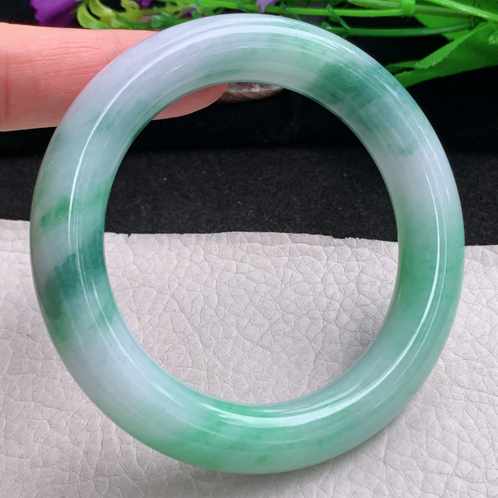 xc实拍57*12胖圆镯 缅甸翡翠a货手镯飘花女款圆条玉镯子