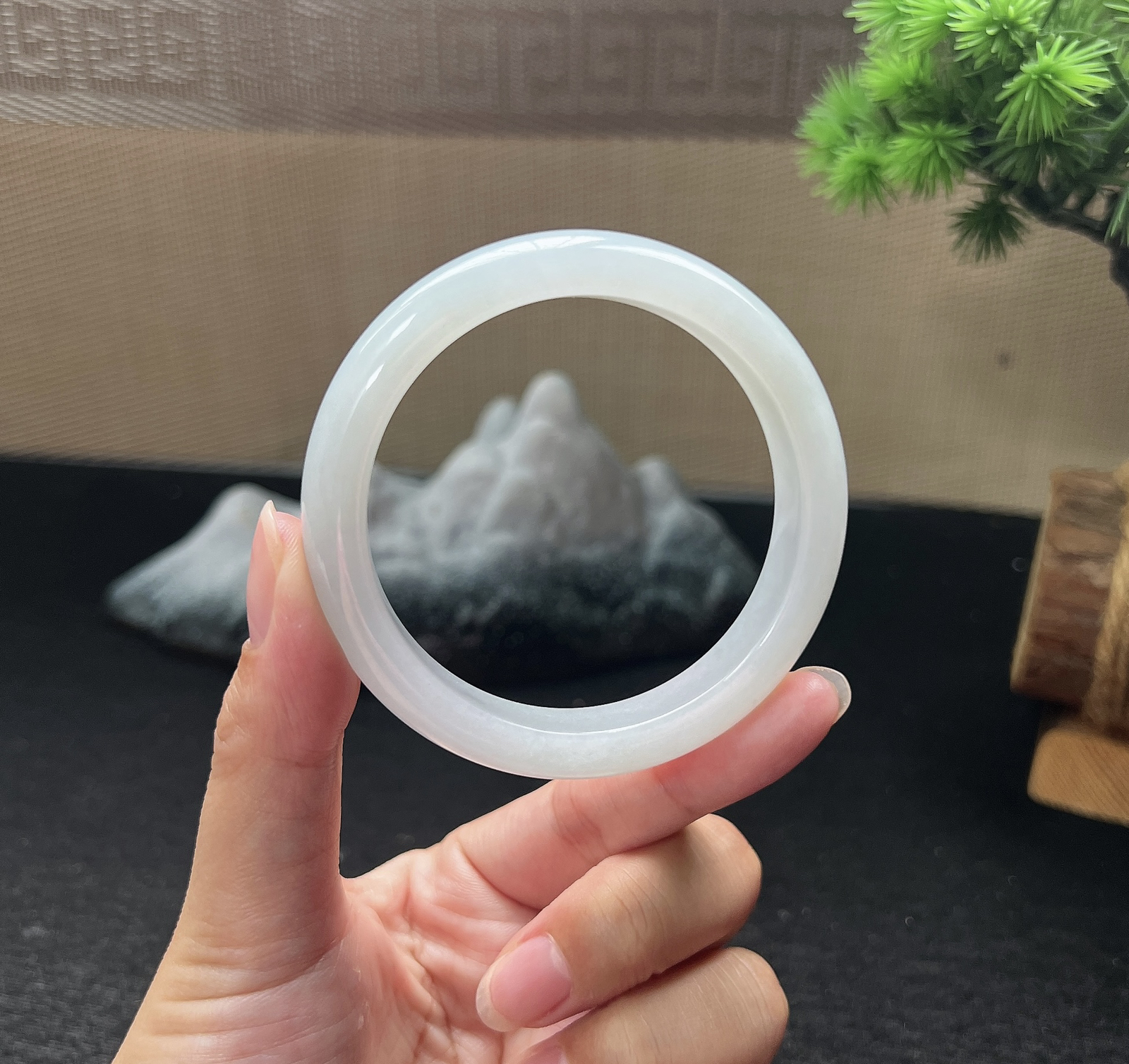 53.5圈口正圈白月光手镯，胶感十足~