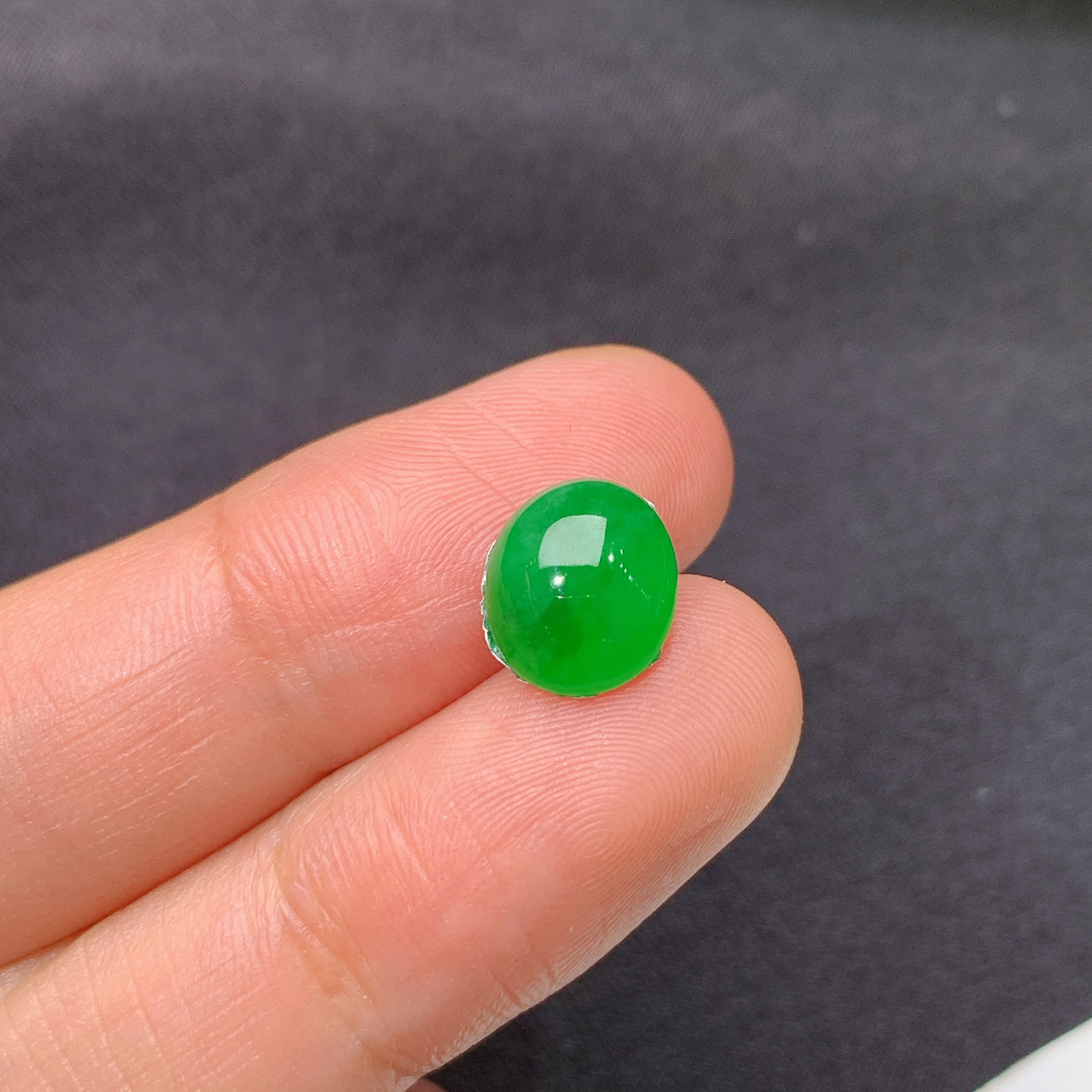 冰阳绿蛋面，镶嵌佳品，冰润色阳，种水足，Ht 尺寸9.3*8*4.1