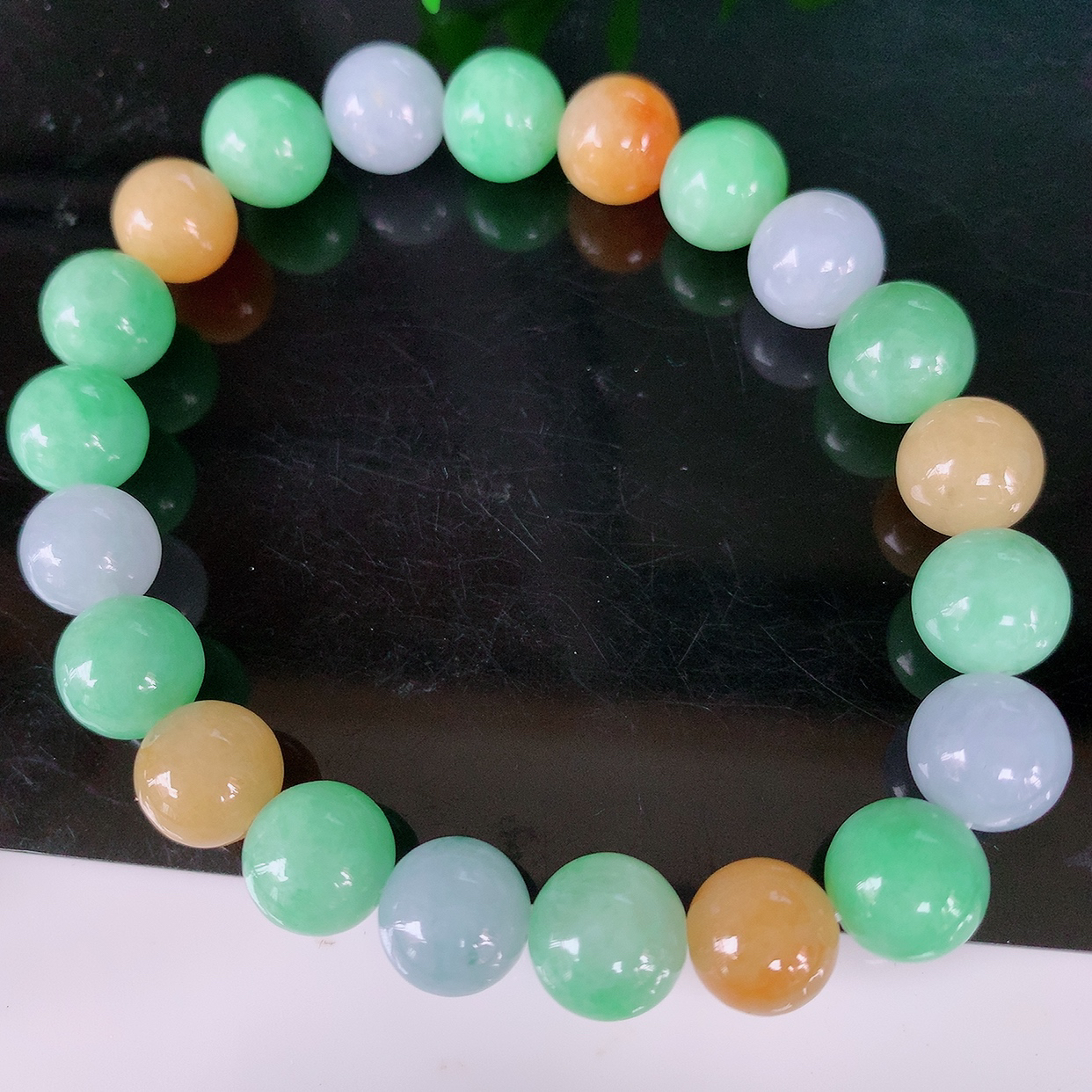 自然光实拍，特色冰润多宝翡翠手链，多彩翡翠手串，颜色丰富，料子细腻，高档大气，自戴送礼佳品！#003.1取一尺寸9.5mm