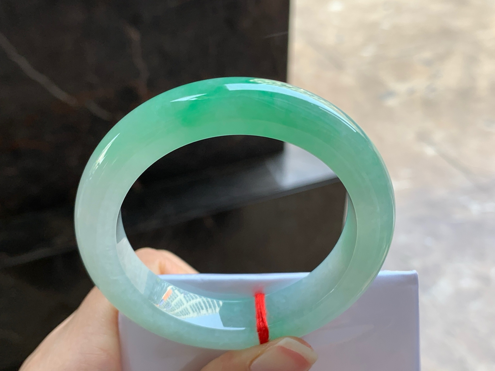 51.5-12-9.3

绿色手镯^_^色阳清新