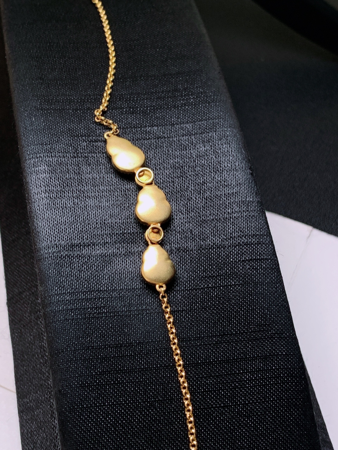 冰粉紫葫芦手链，色甜水润，裸石8.5/7.1/1.6