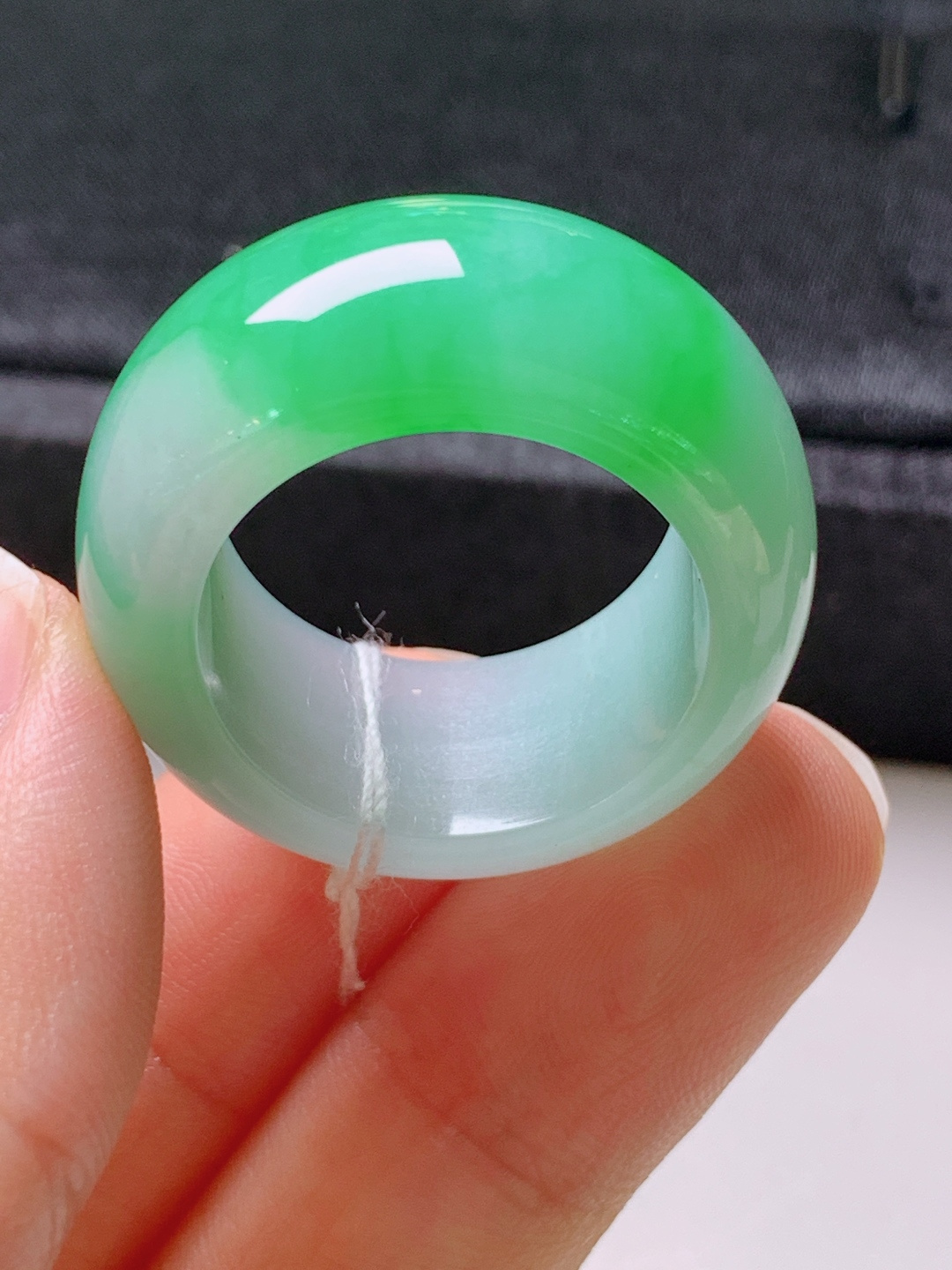 ️ 冰阳绿指环，无裂色阳饱满，宽版设计，裸石29.4/12.3/5.3，圈口20，编号39
