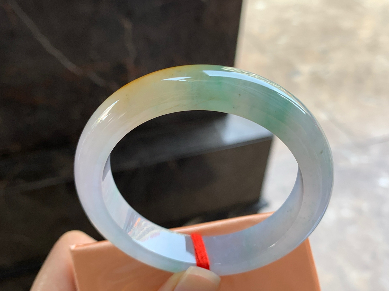 53-12.6-8.4

黄加绿手镯^_^起光 鲜艳