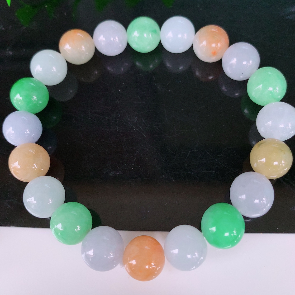 自然光实拍，特色冰润多宝翡翠手链，多彩翡翠手串，颜色丰富，料子细腻，高档大气，自戴送礼佳品！#002.1取一尺寸9.6mm