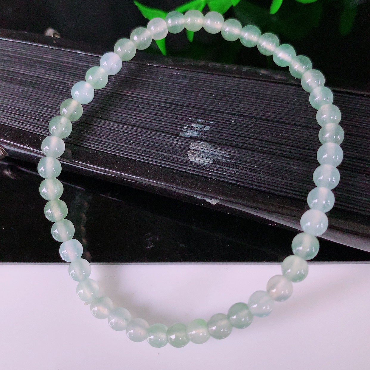 自然光实拍，冰种翡翠手串手链，种老水足，冰清玉润  颜色漂亮  #001.1取一尺寸3.9