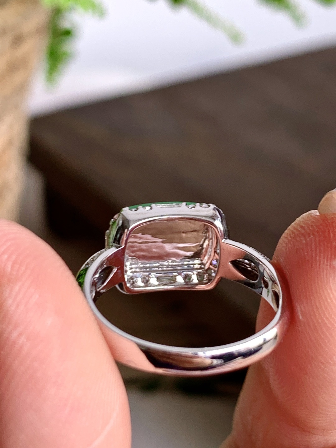 ️冰阳绿马鞍戒指，18k金镶嵌，性比高，12.2-9-8，9.5-6.7-3，14号，3.5克