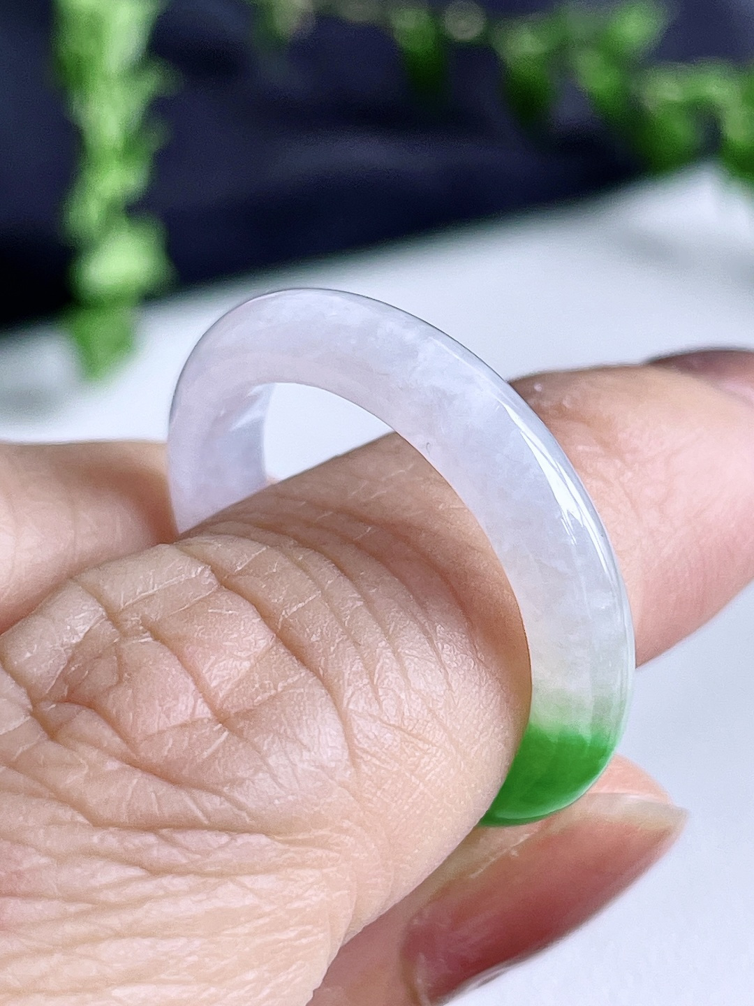 【裸石】冰阳绿戒圈指环，缅料，无裂，性比高，尺寸4.5-3.3，圈口21号，重量2.8克