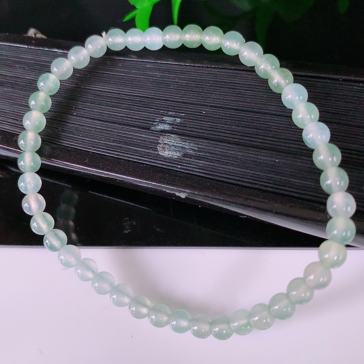 自然光实拍，冰种翡翠手串手链，种老水足，冰清玉润  颜色漂亮  #001.1取一尺寸3.9