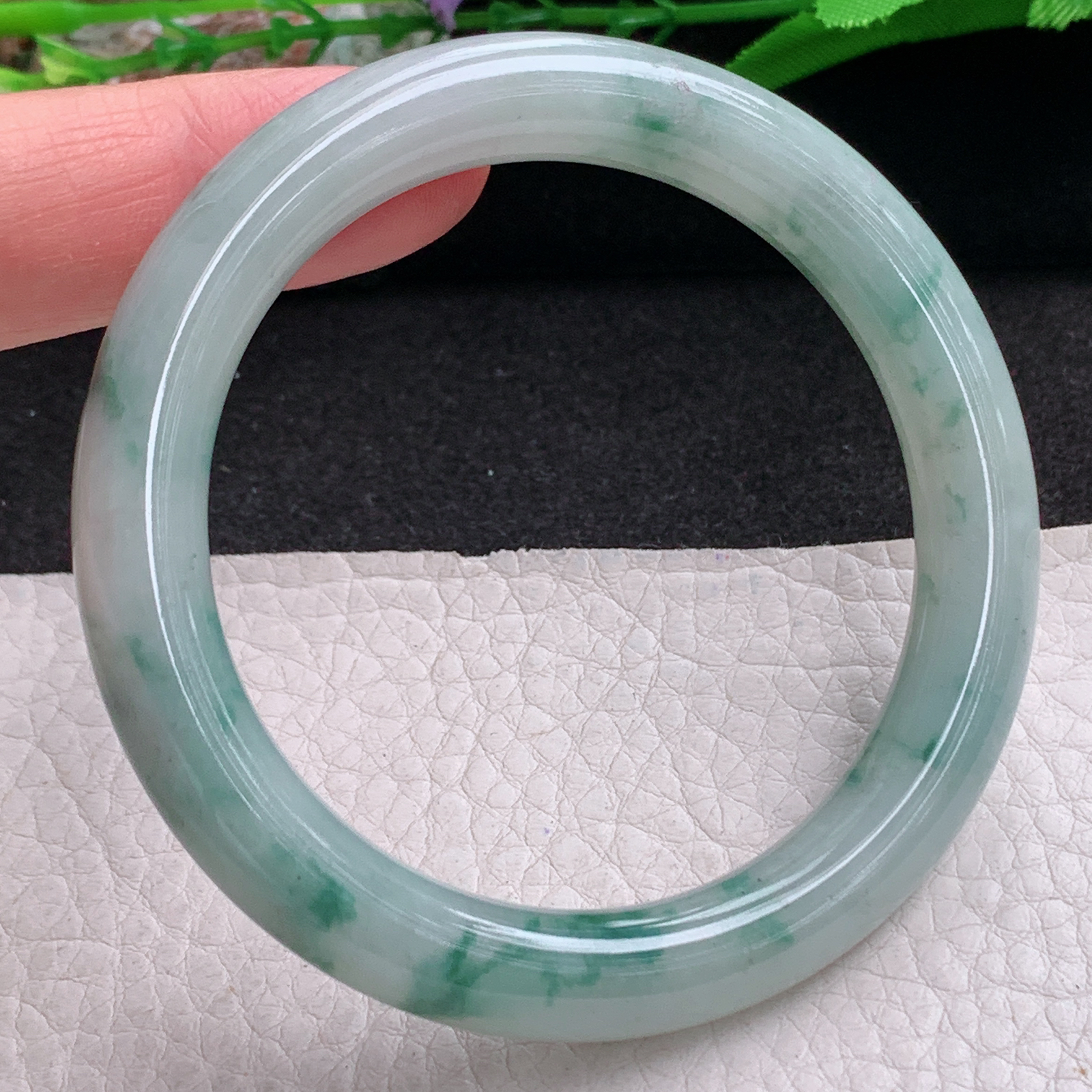 xx自然光54*9.2美人镯 缅甸翡翠a货手镯飘花女款圆条玉镯子