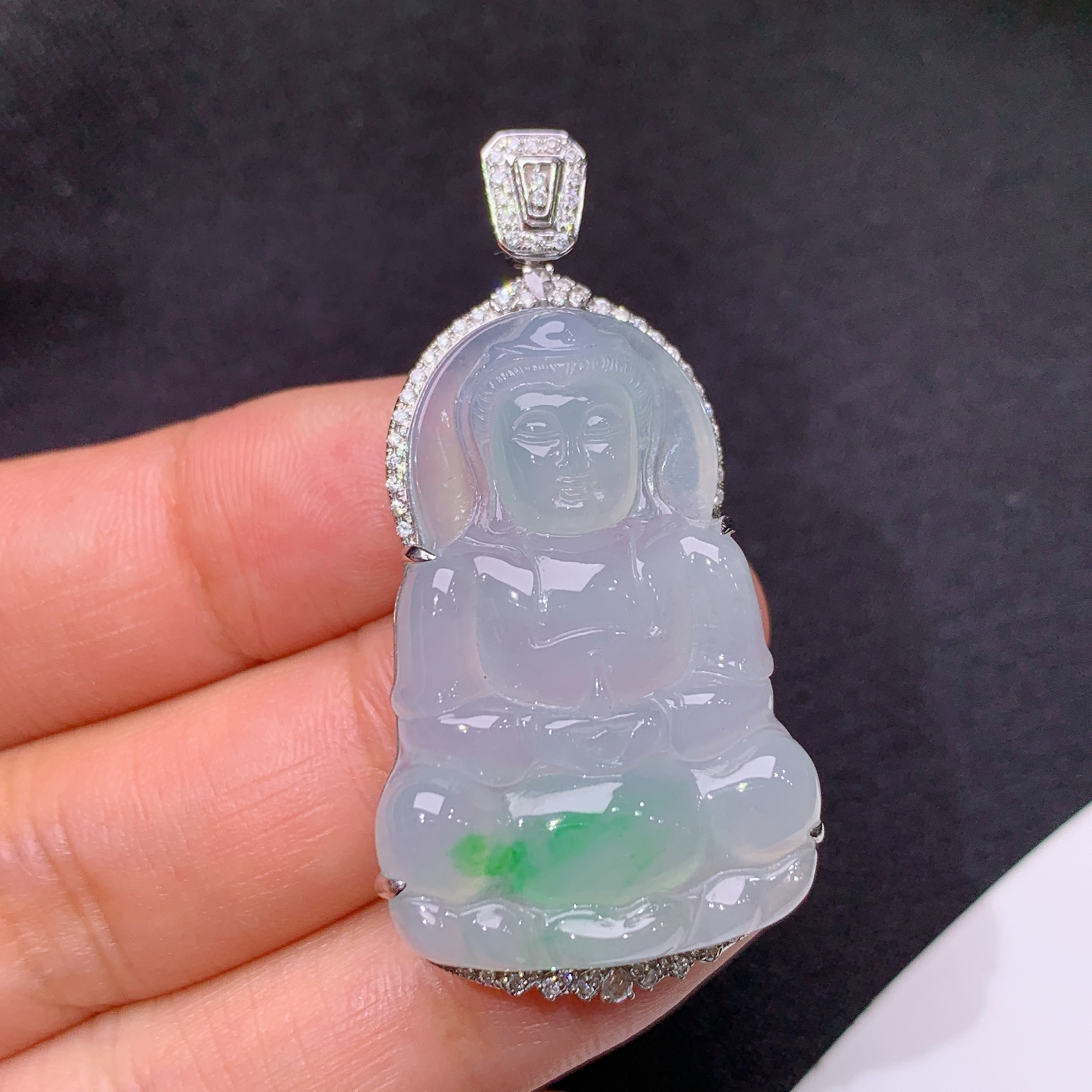 冰飘绿观音吊坠，18k金镶嵌，冰润细腻，品相好，种水足，Fj 尺寸46*23.6*8.6