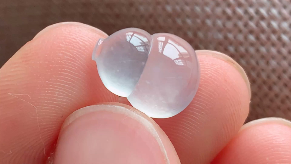 翡翠精品，葫芦，冰种无裂，尺寸12.4/9.5/45，aa427