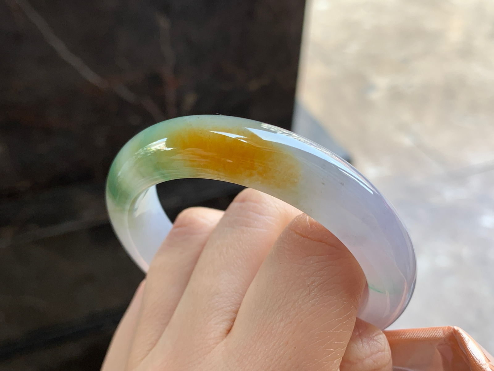 53-12.6-8.4

黄加绿手镯^_^起光 鲜艳